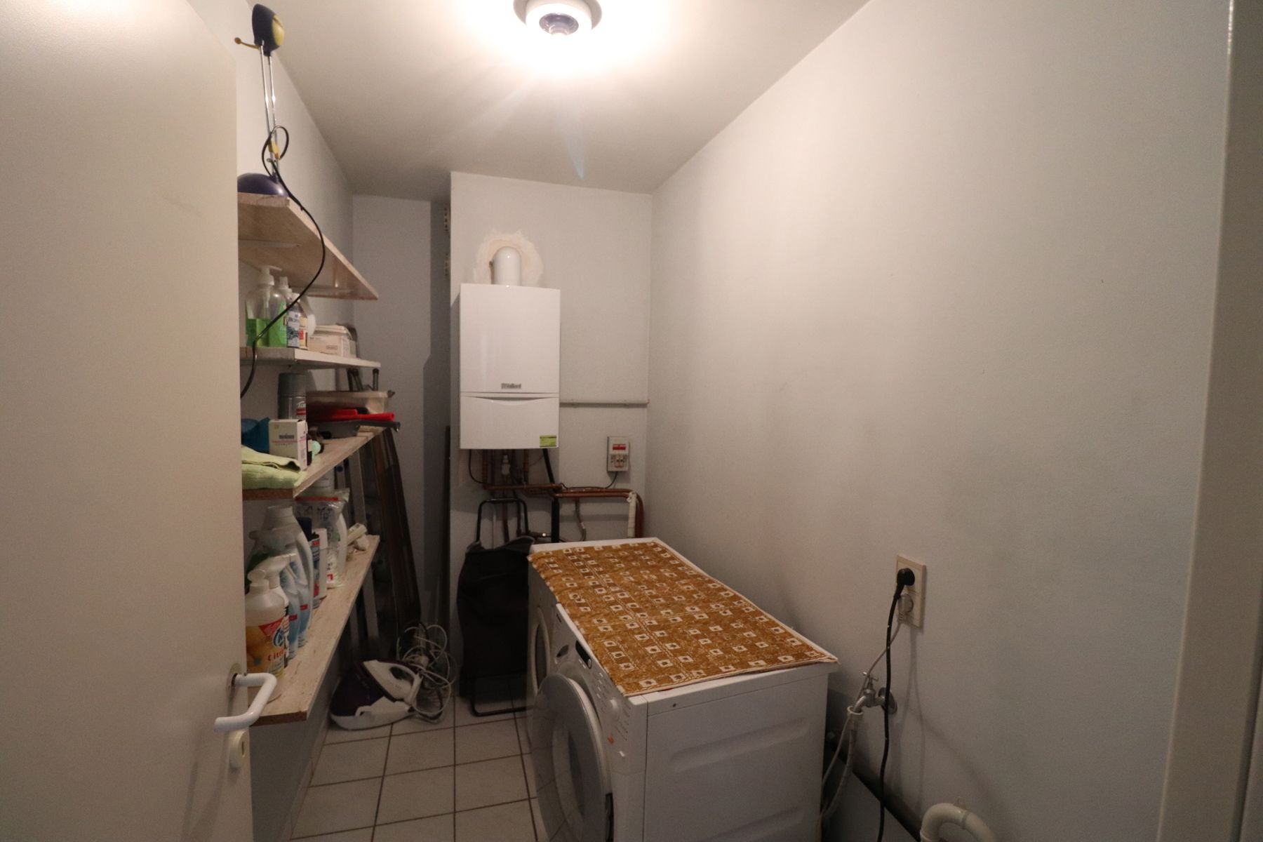 Een recent appartement op de eerste verdieping met ruim terras en garageplaats. foto 12