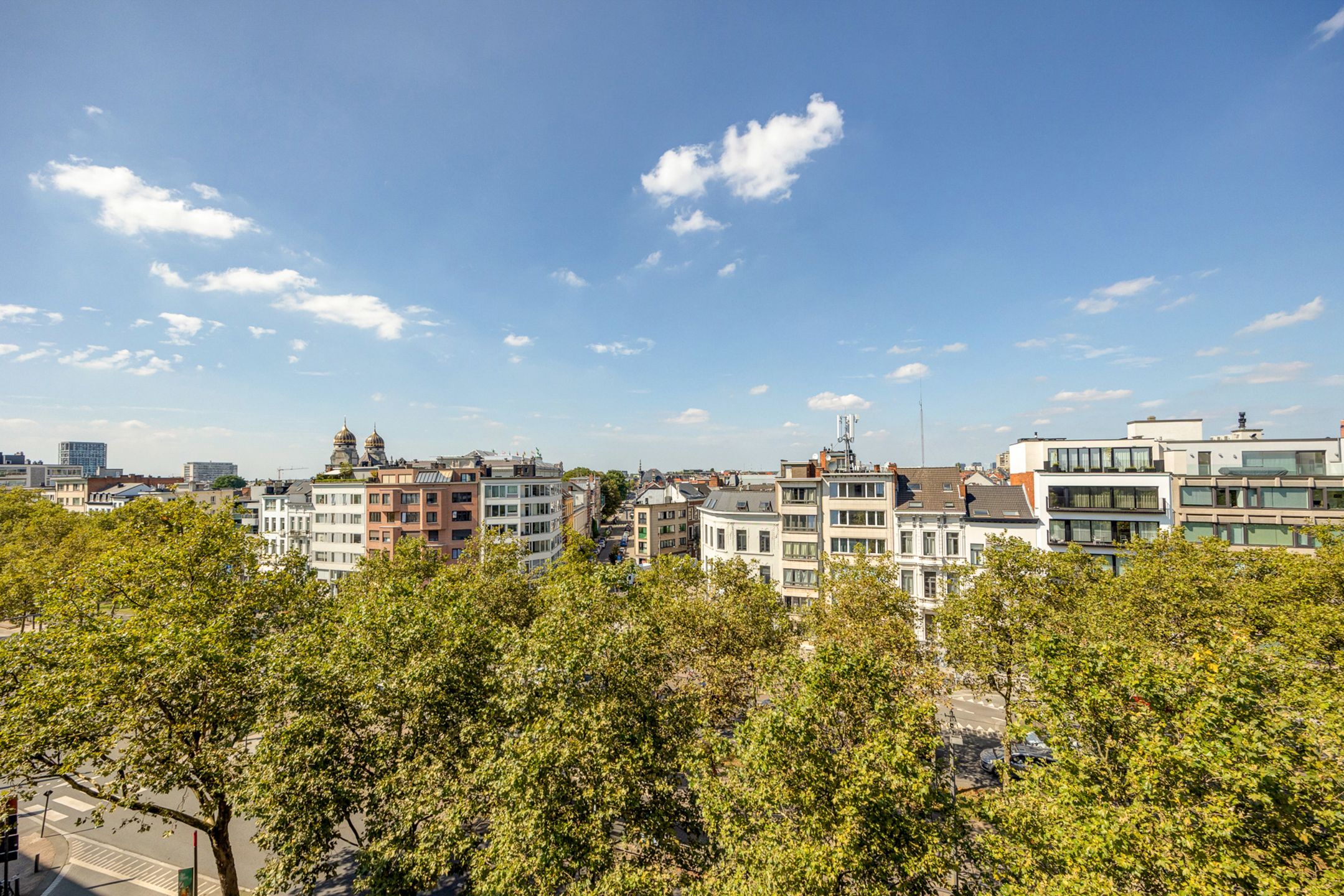 ANTWERPEN-ZUID - Ruim hoekappartement op het Zuid foto 11