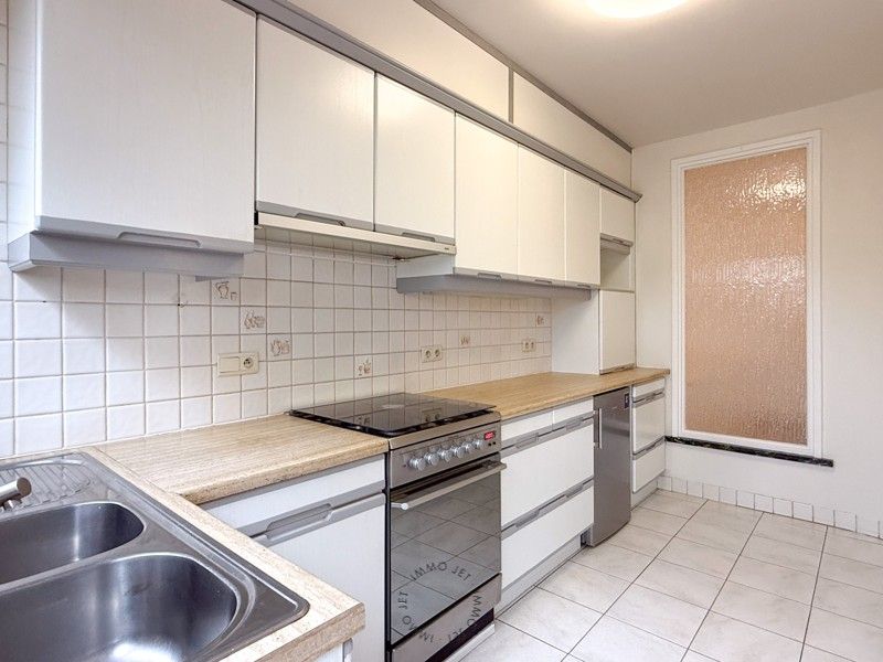 Charmante woning met 3 slaapkamers, garage en tuin op gunstige locatie in Zwijndrecht foto 10