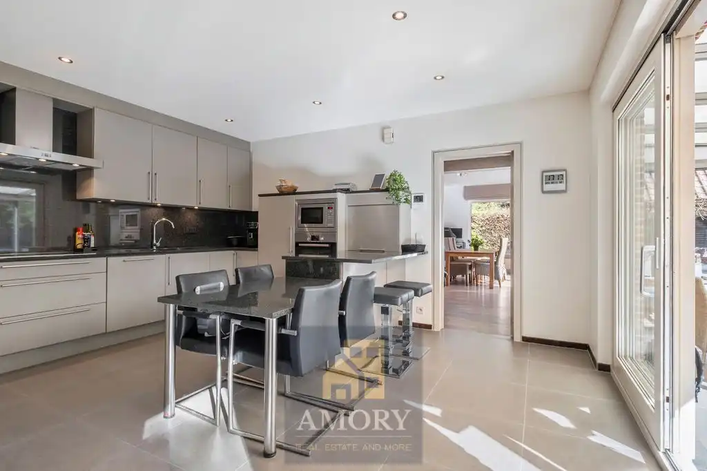 Karaktervolle villa met uitzonderlijke tuin op toplocatie! foto 13