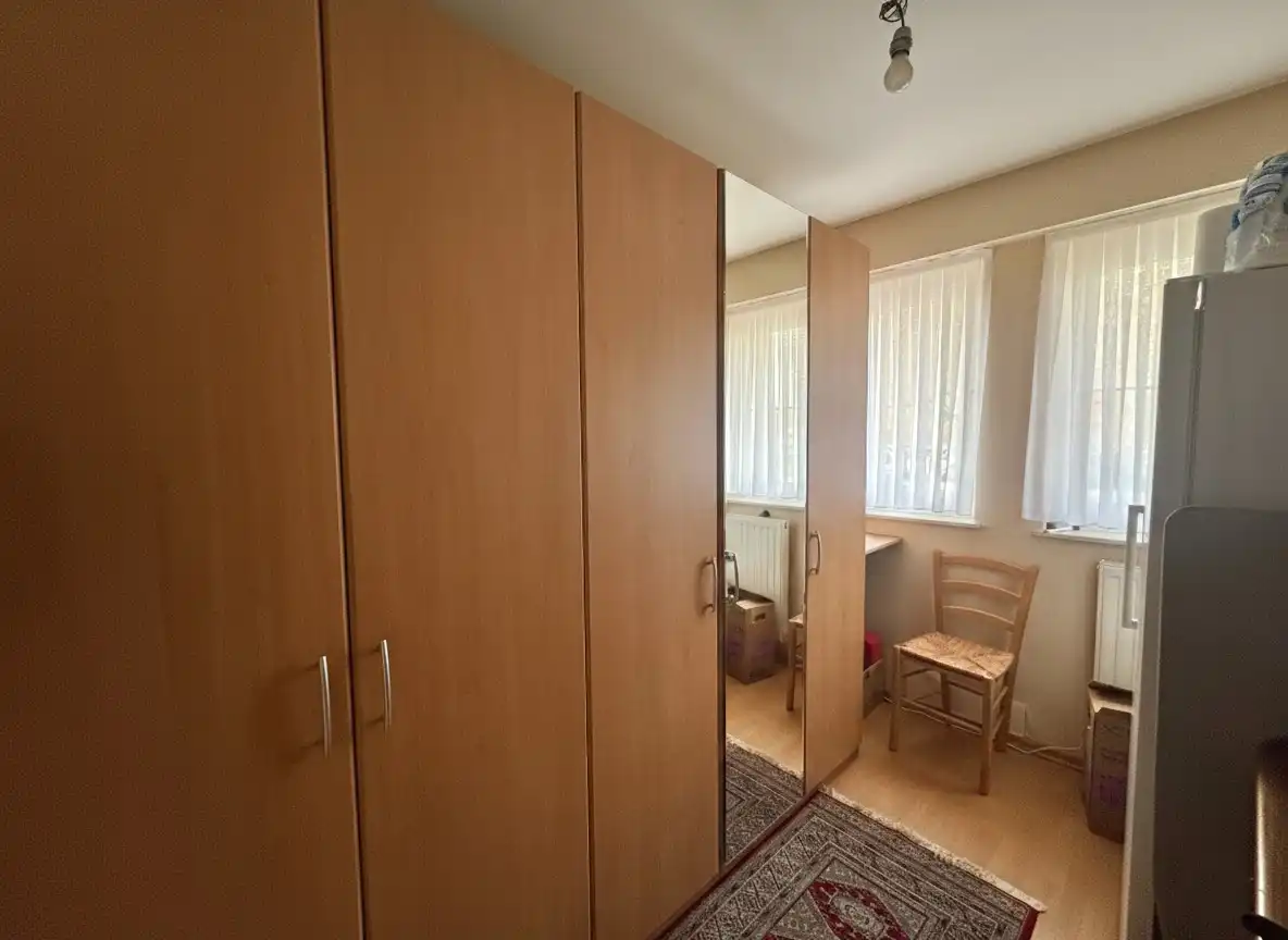 INSTAPKLAAR GELIJKVLOERS APPARTEMENT (H.O.B) foto 9