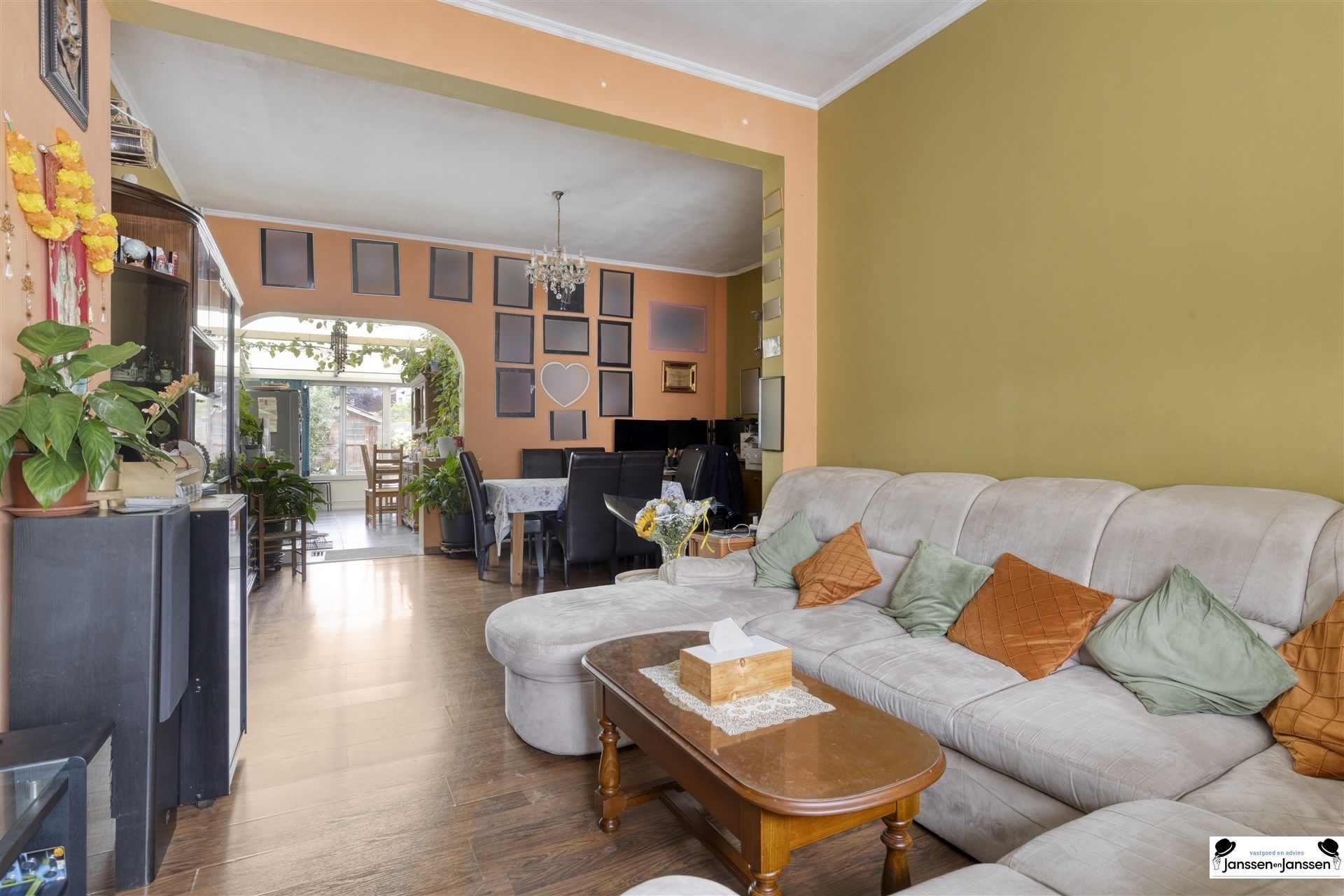 Welkom in deze charmante gezinswoning, ideaal gelegen in het hart van Wilrijk. foto 6