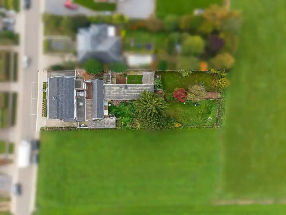 GEZELLIGE GEZINSWONING MET 3 SLKS, GARAGE EN VEEL PRIVACY foto 4