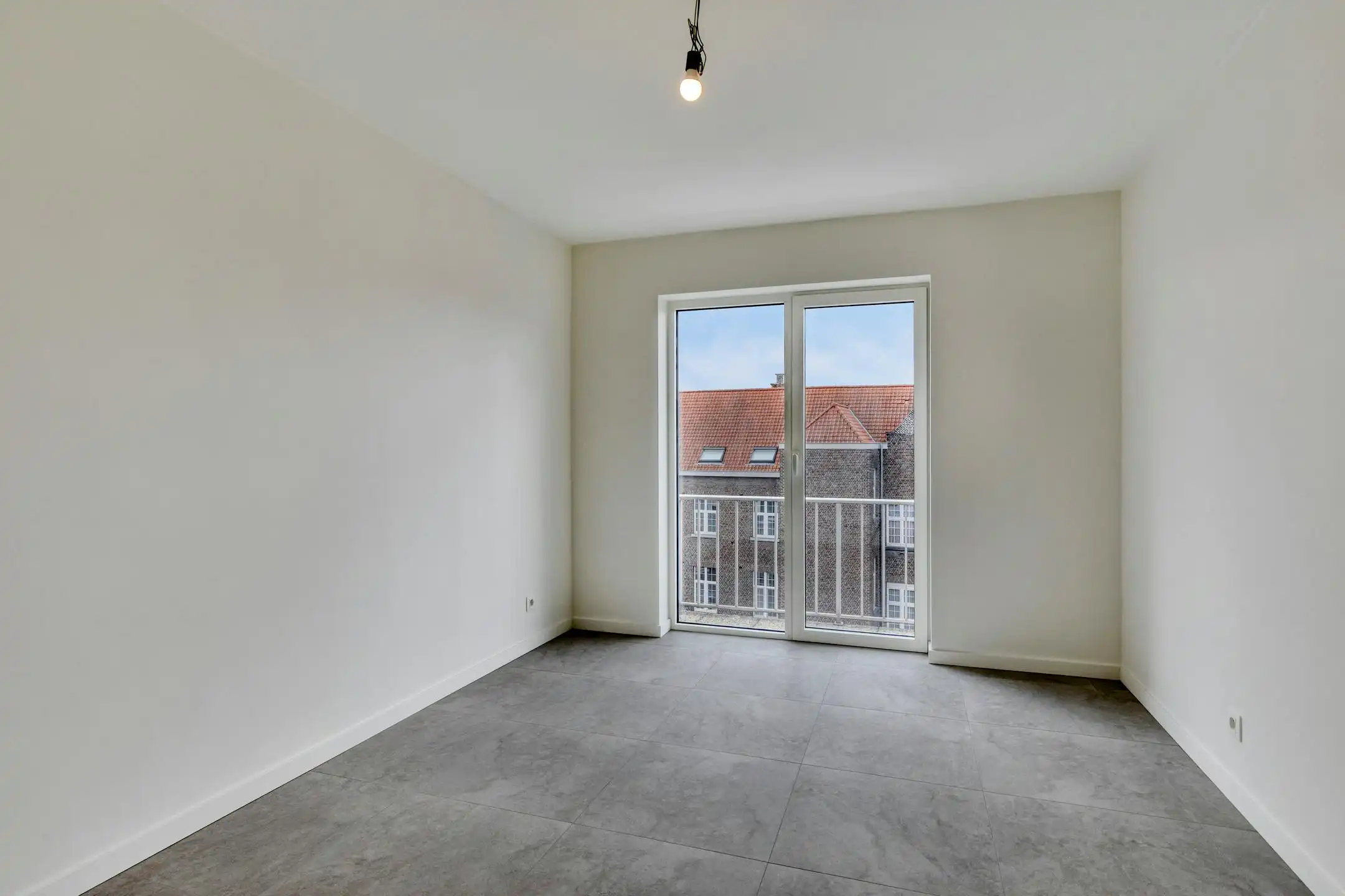 Volledig gerenoveerd appartement te koop in Roeselare  foto 9