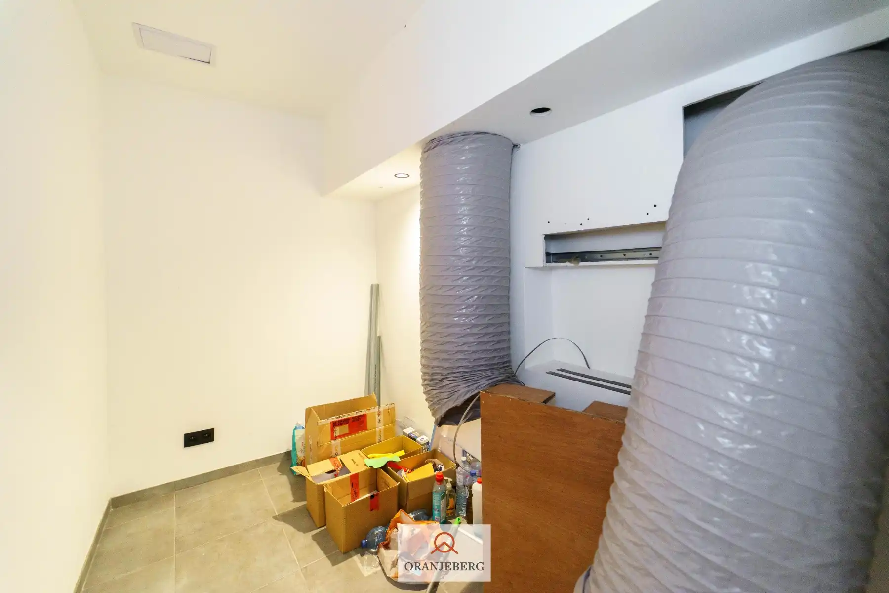 Kantoor gelijkvloers te huur in Gent foto 17