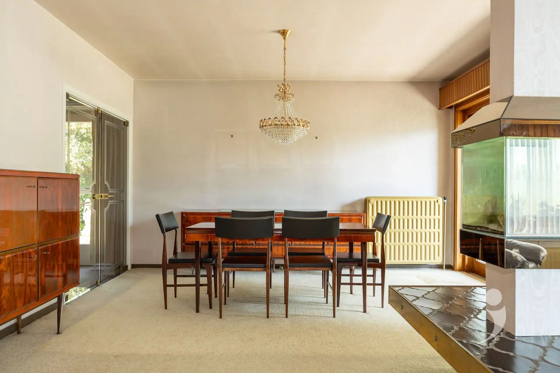 Ruime te renoveren woning!  foto 8