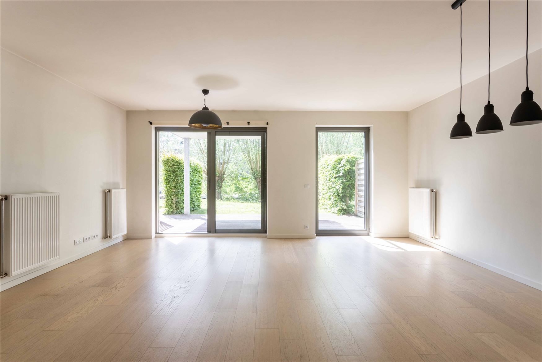 Instapklaar appartement met terras, tuin & autoplaats foto {{pictureIndex}}