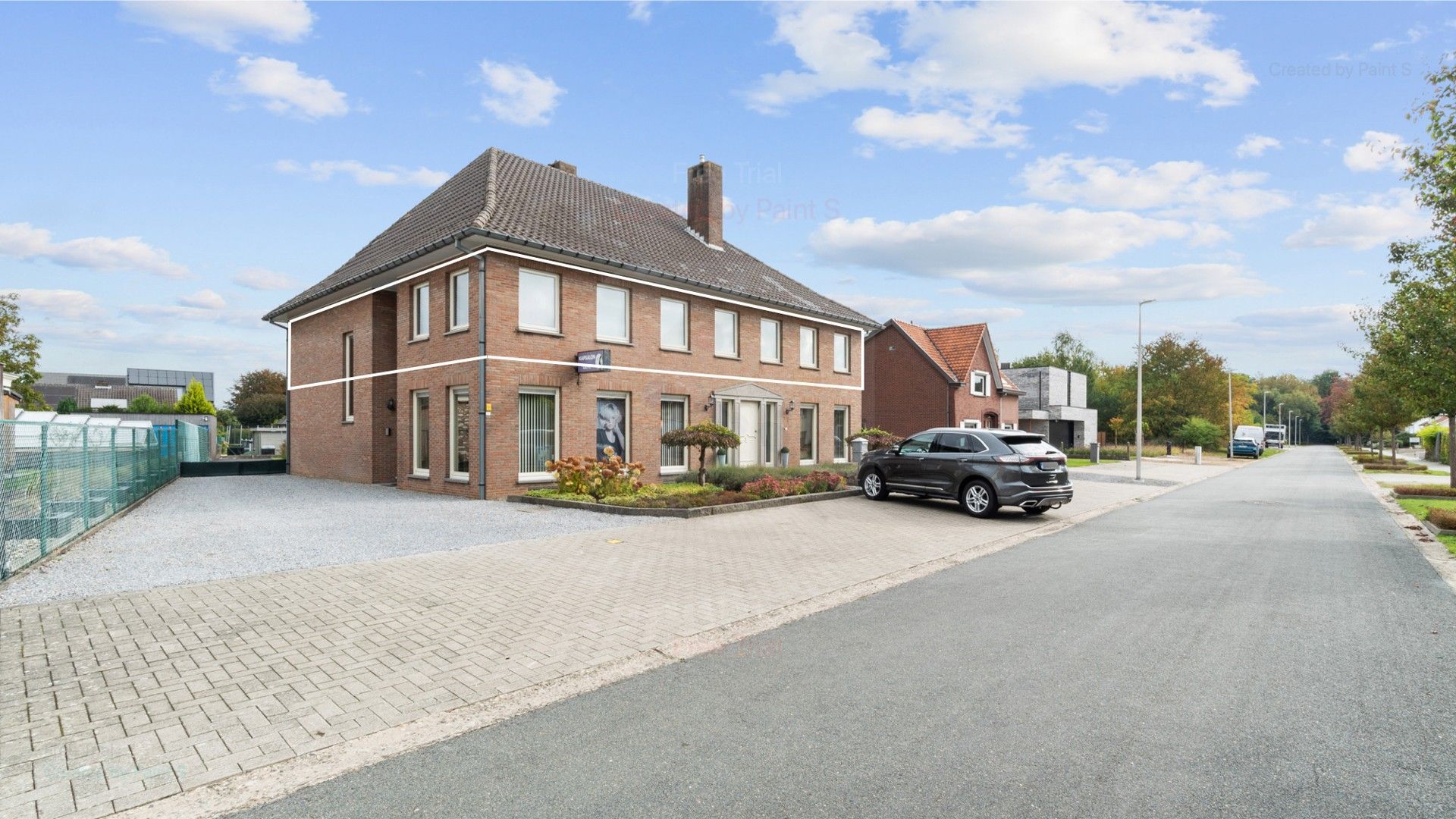 Appartement (215m²) met 4 slpkrs en terras (12m²) in As foto {{pictureIndex}}