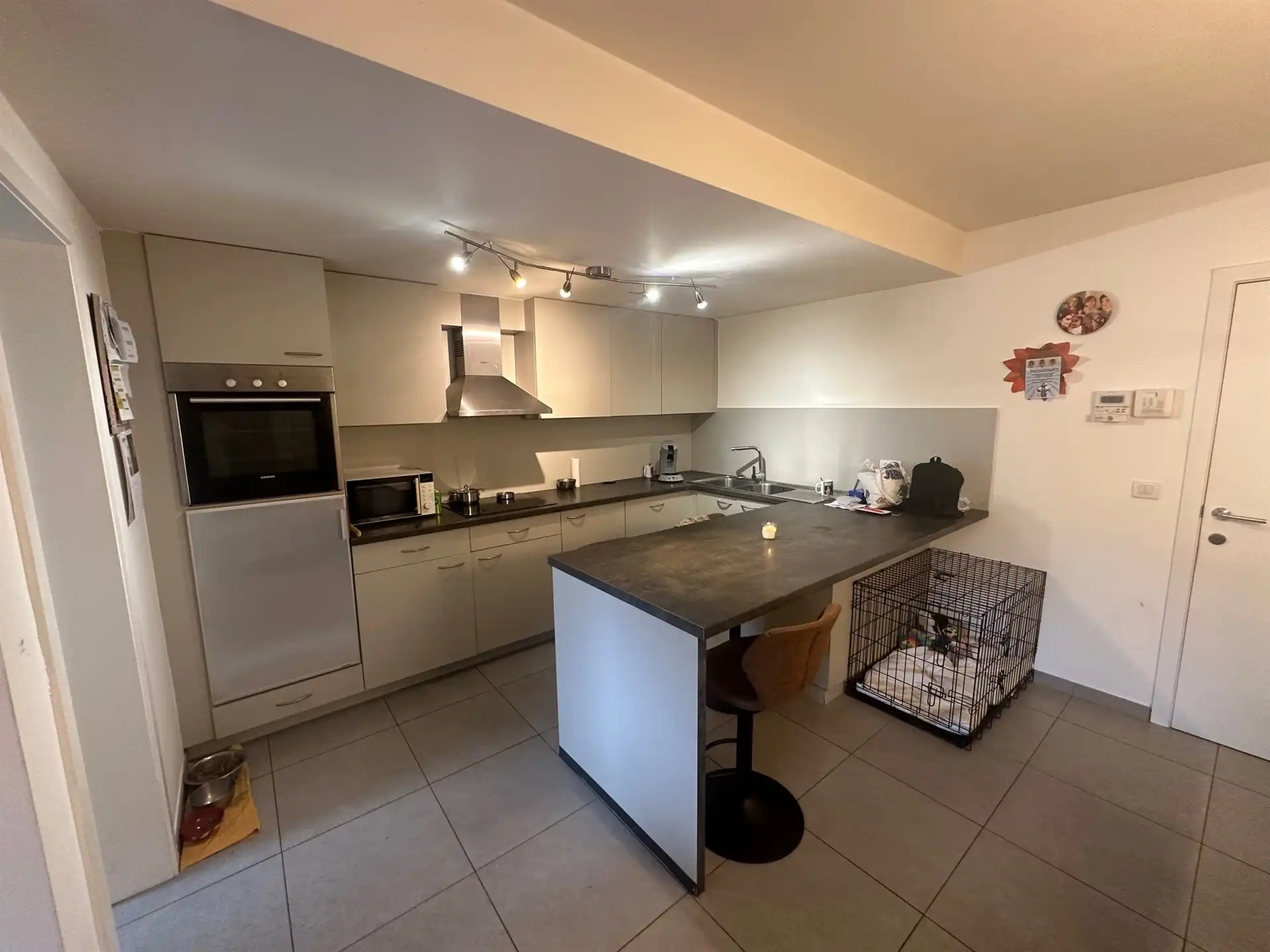 Gelijkvloers appartement met 2 slaapkamers en parkeerplaats foto 3