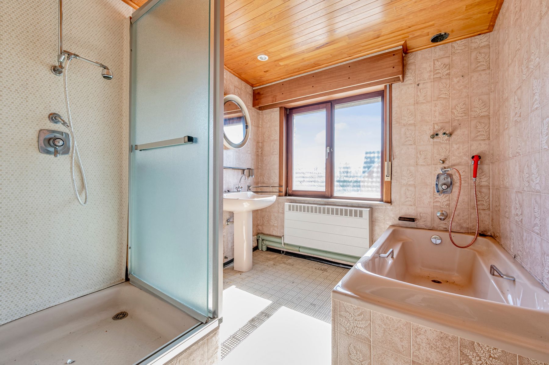 Zeer ruime woning met diverse mogelijkheden foto 14