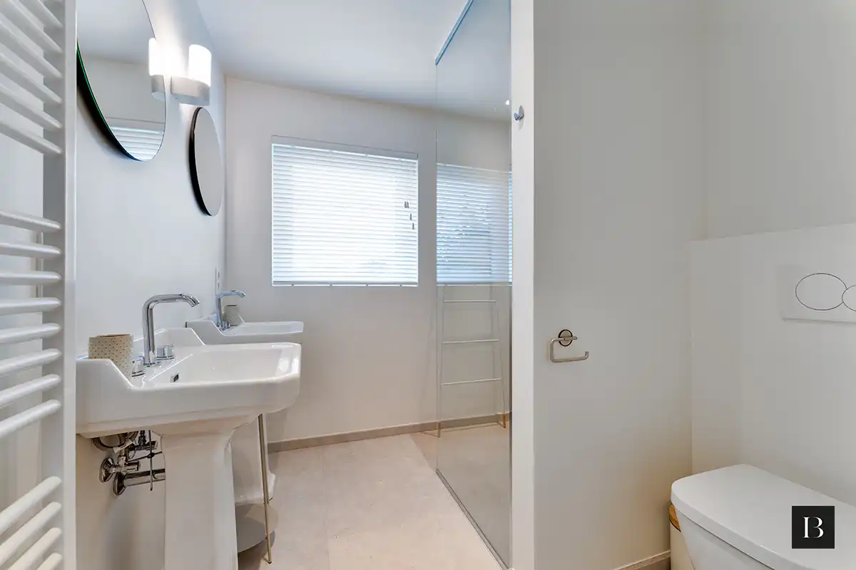 Prachtig gerenoveerde woning nabij het strand foto 22