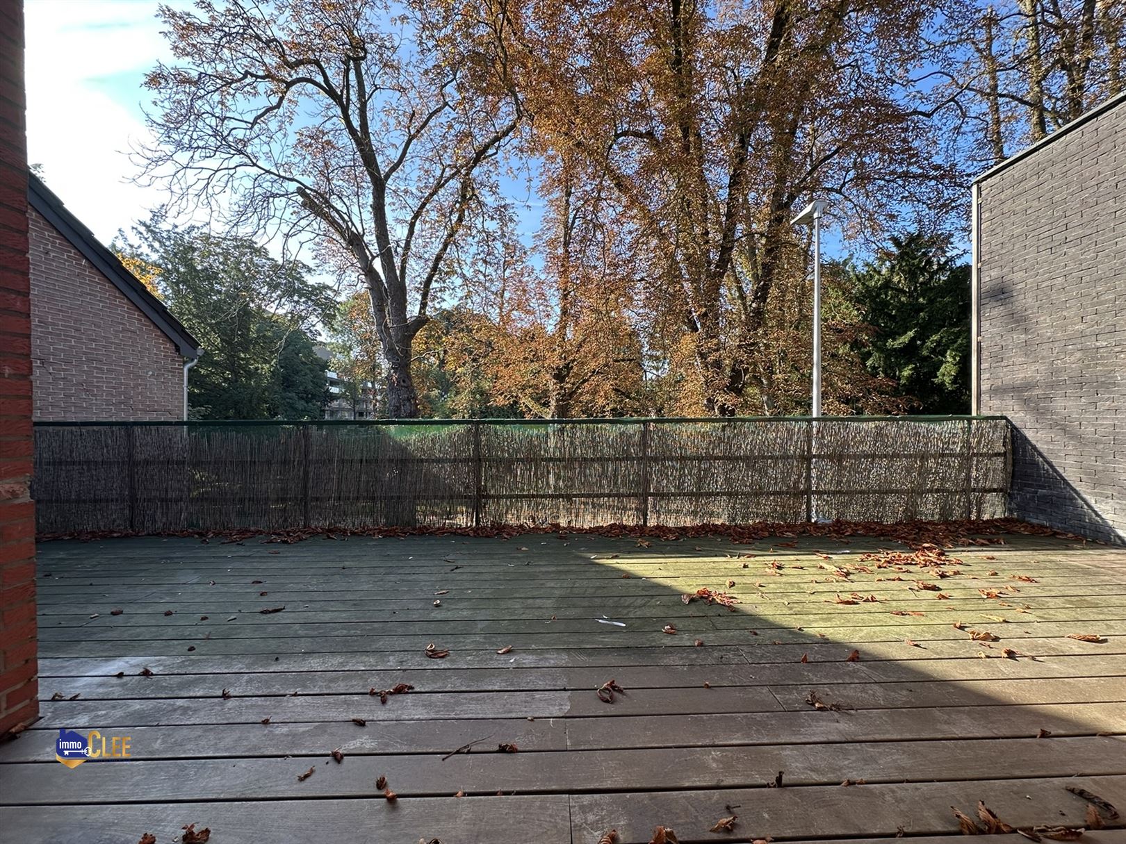 Ruime stadswoning met grote opslagruimte foto 7