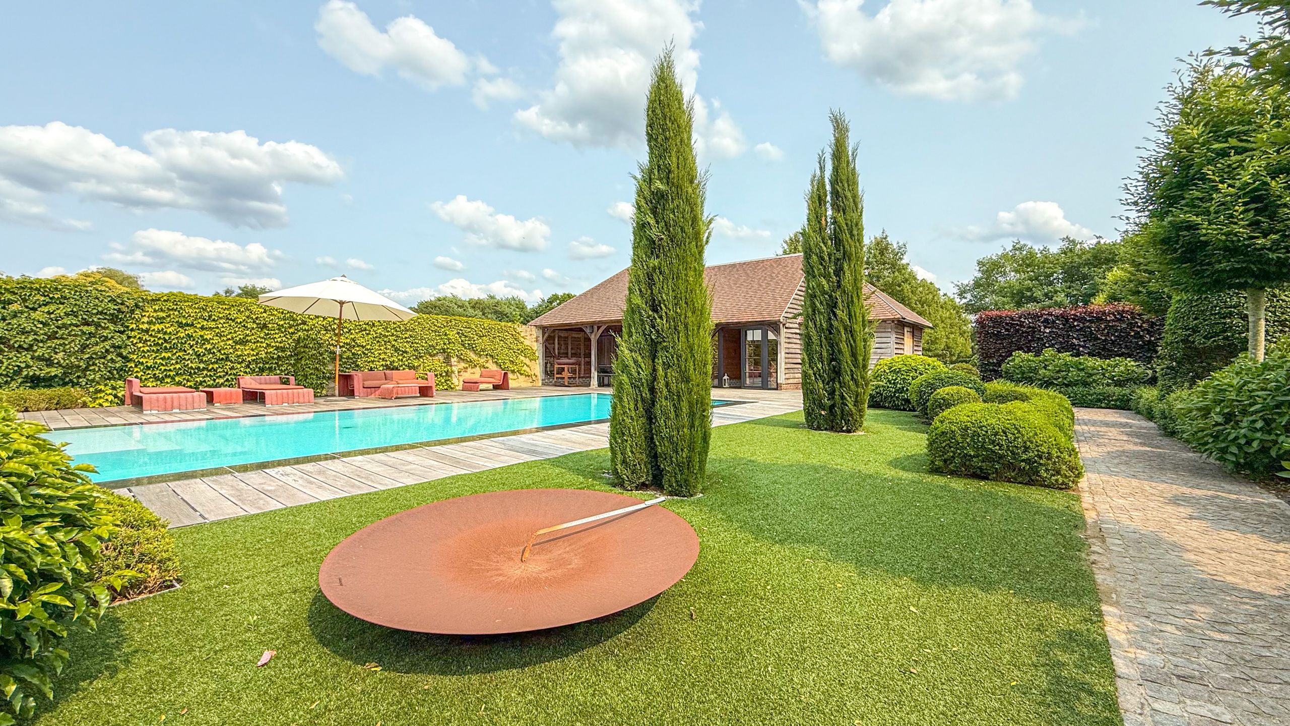 Exclusieve villa met zwembad op riant perceel in Koersel! foto 64