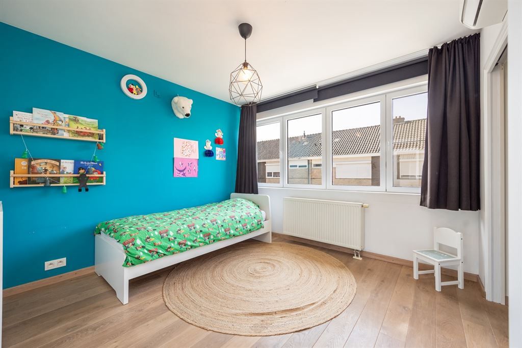 Instapklare woning met garage en gezellige tuin foto 17