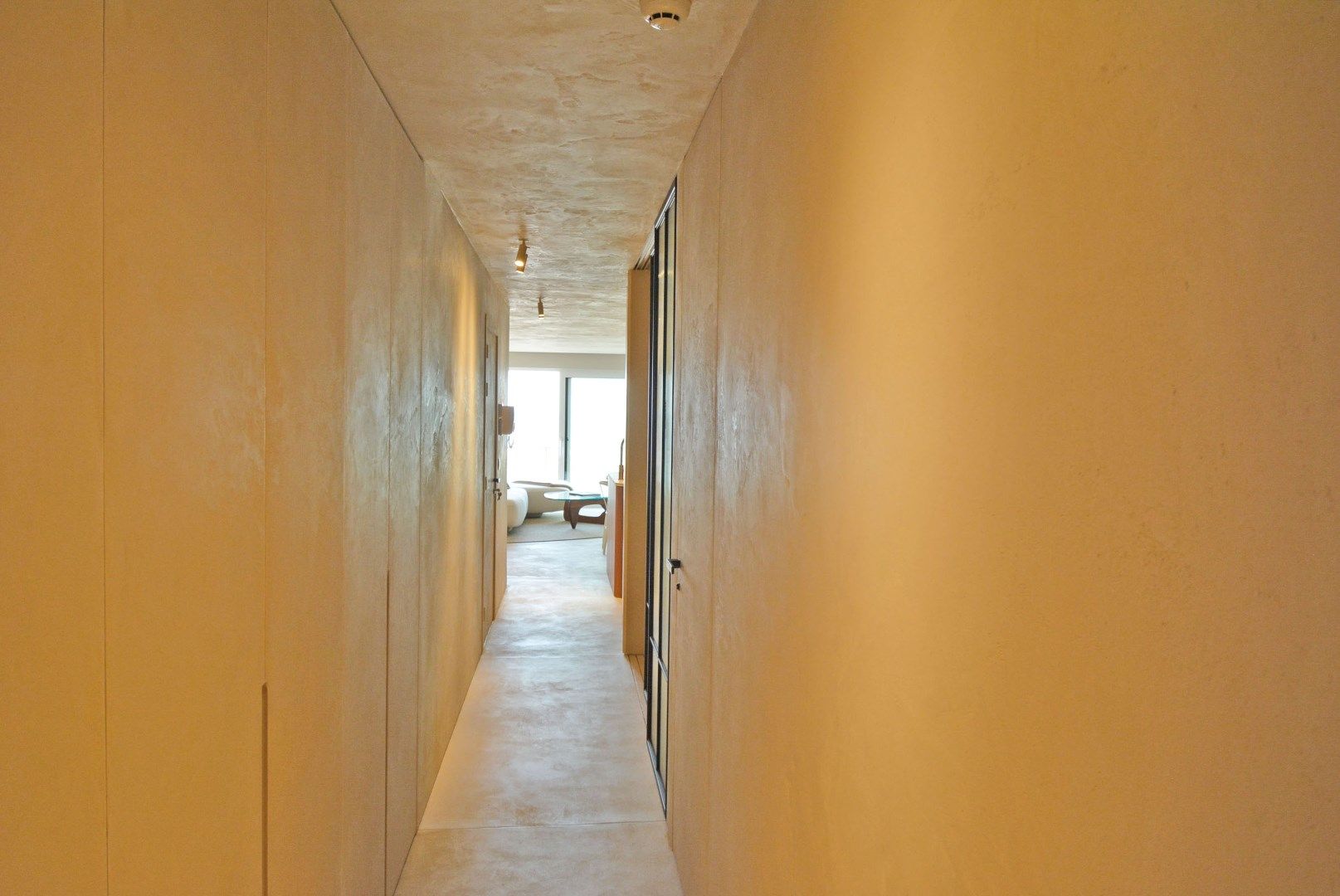 Trendy gerenoveerd appartement op Albertstrand met luxueuze afwerking en frontaal zeezicht foto 17