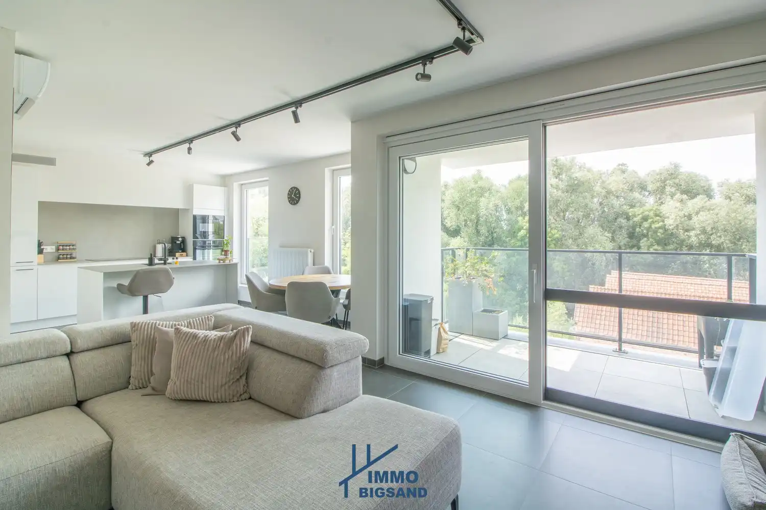 Nieuwbouwappartement met zicht op de Leie foto 2