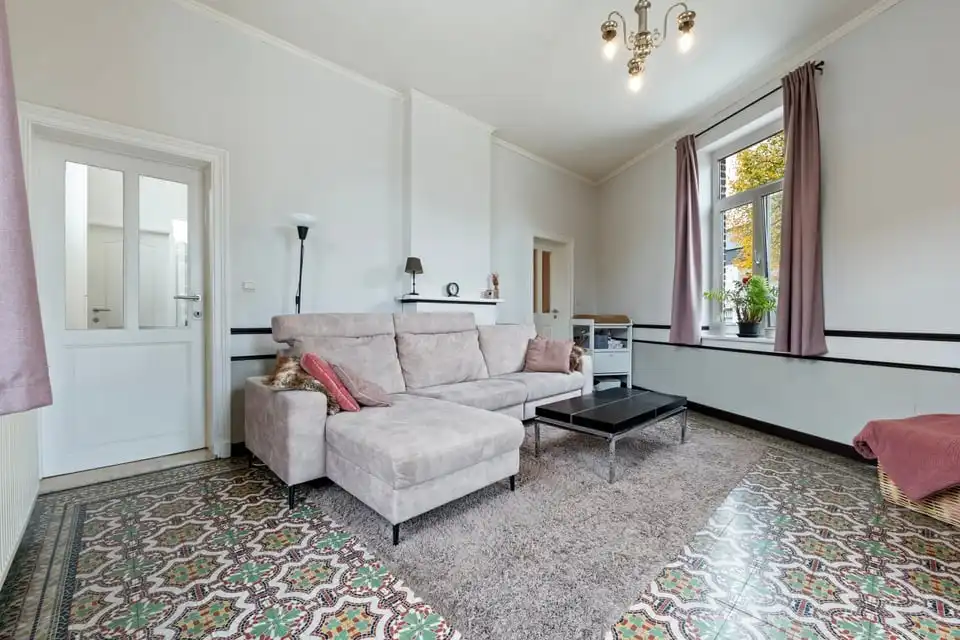 CHARMANTE GEZINSWONING MET 2 SLKS + MOGELIJKHEID TOT 3 SLKS IN HET LANDELIJKE GINGELOM foto 6