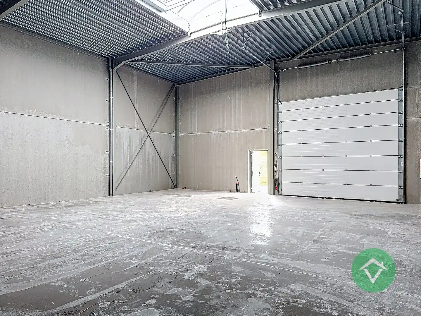 Nieuwbouw loods KMO-UNIT te koop – 192 m² met 2 parkeerplaatsen inbegrepen op de industriezone te Aartrijke foto 7