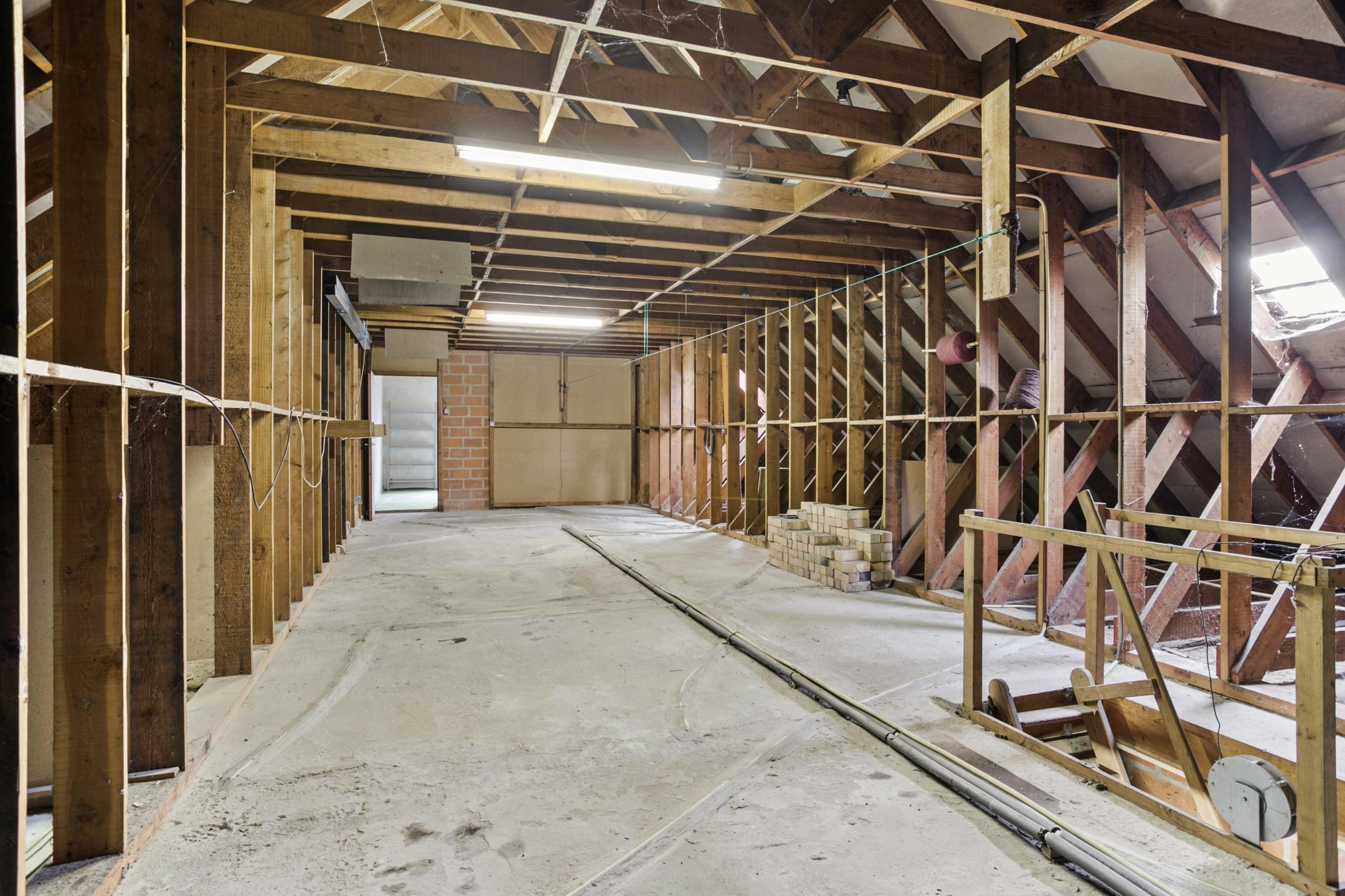 Leuk huis met potentieel te koop in de Abeelseweg in Poperinge foto 16