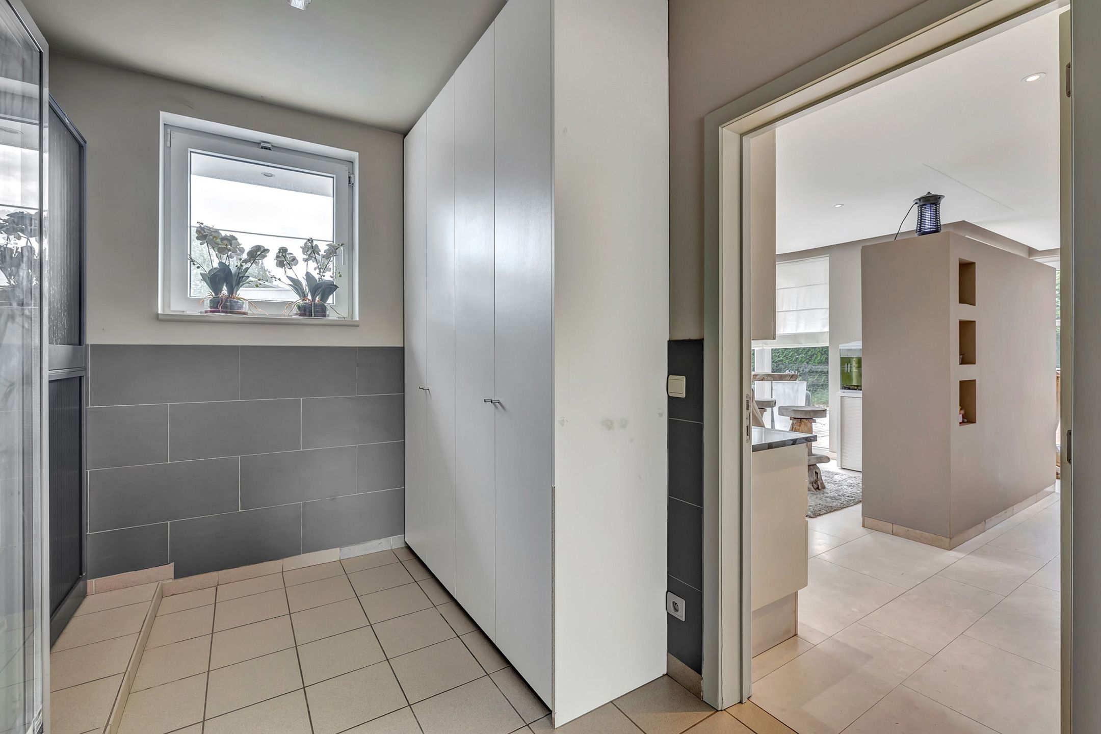 Instapklare villa in Erembodegem met hoogwaardige afwerking foto 11