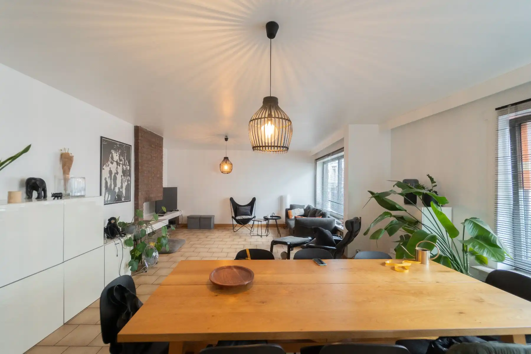 Ruim appartement met 3 slaapkamers en riant terras in centrum Gent foto {{pictureIndex}}