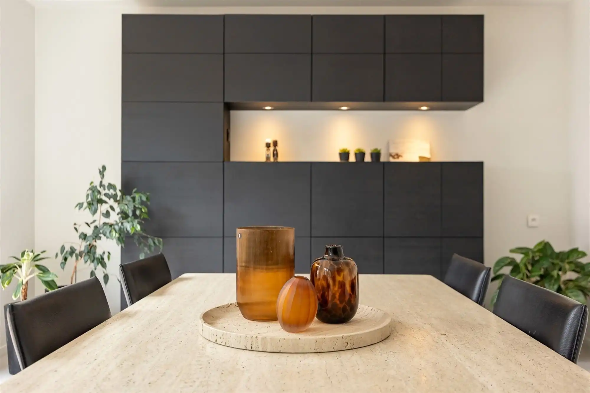 Instapklare en vrijstaande gezinswoning met 3 slpk. en een ruime tuin foto 11