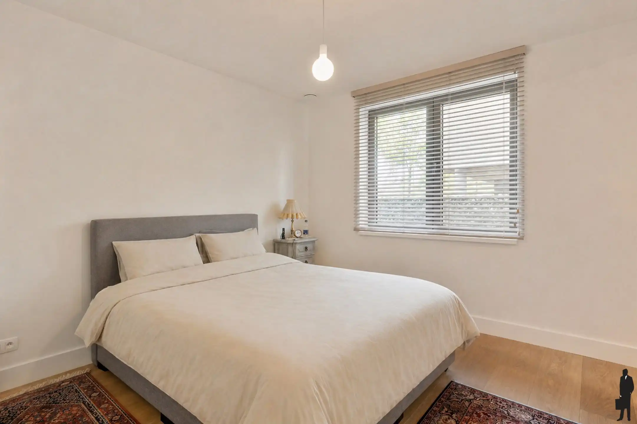 Ruim luxueus afgewerkte gelijkvloers appartement (2019) met tuin en garagebox!  foto 11