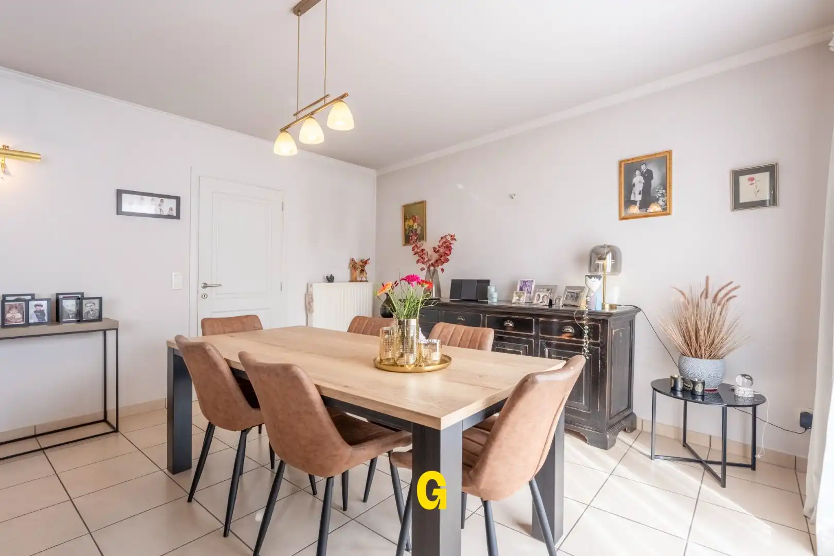 Netjes verzorgd duplex appartement met drie slaapkamers en standplaats op wandelafstand van de markt foto 8