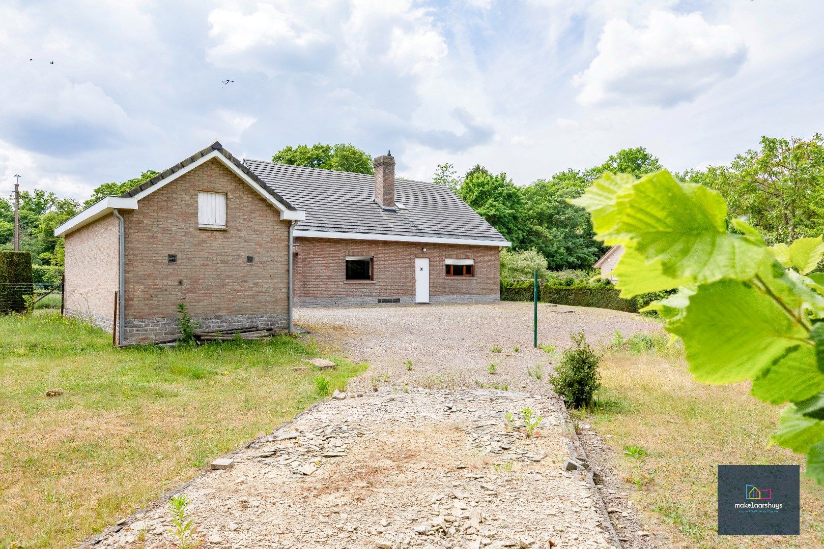 Ruime te renoveren open bebouwing te Heusden foto 17