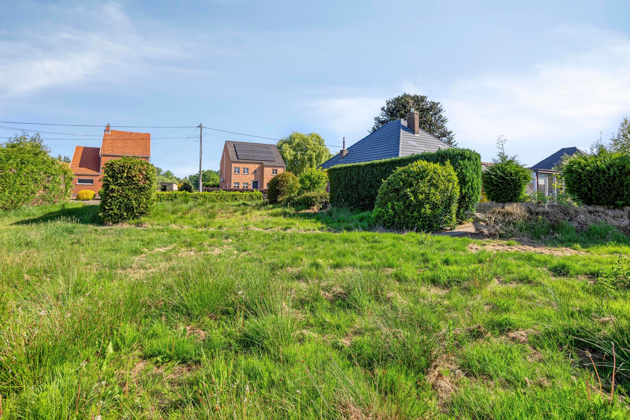 Te renoveren woning op prachtig perceel van 19a54 foto 23