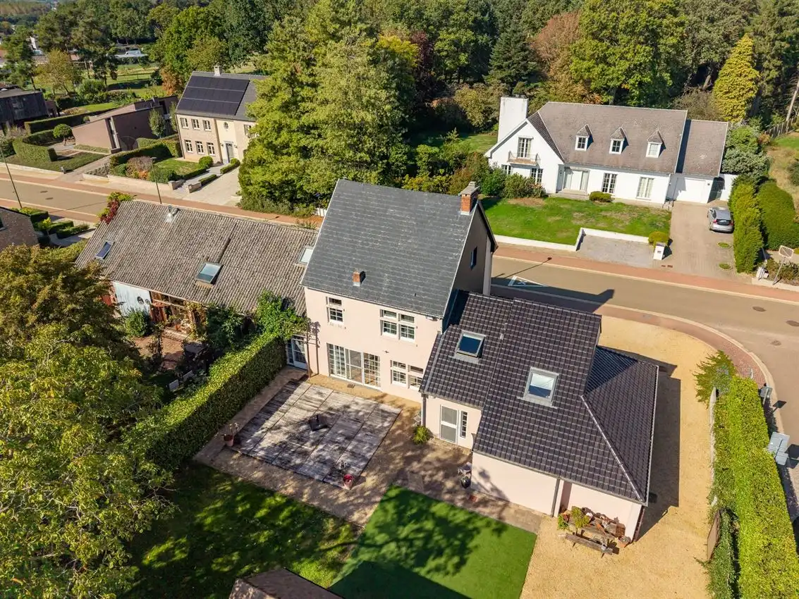 Karaktervolle en instapklare woning met zonnige tuin nabij het Gras- en Crauwelsbos foto 54