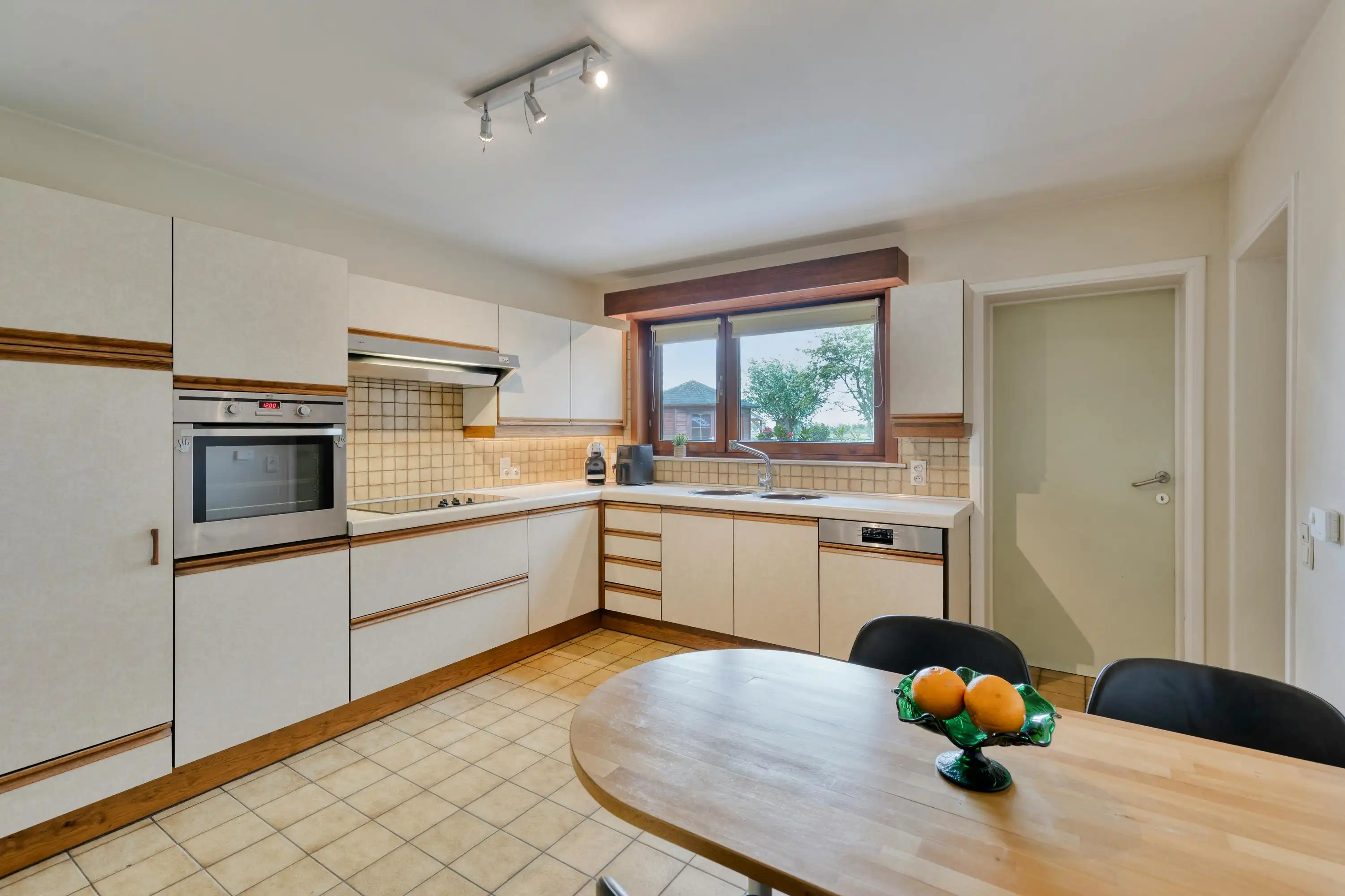 Woning met 4 slaapkamers en mooie vergezichten! foto 8