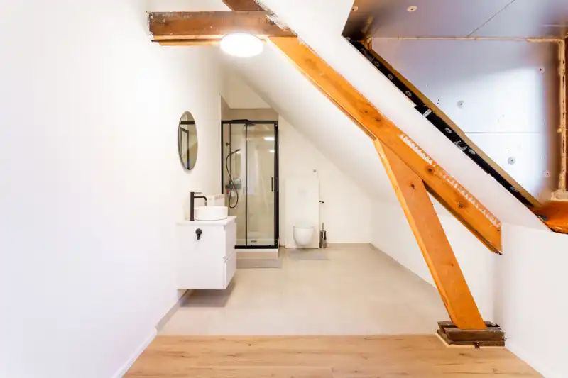 Ruime gerenoveerde woning in hartje Essen foto 27