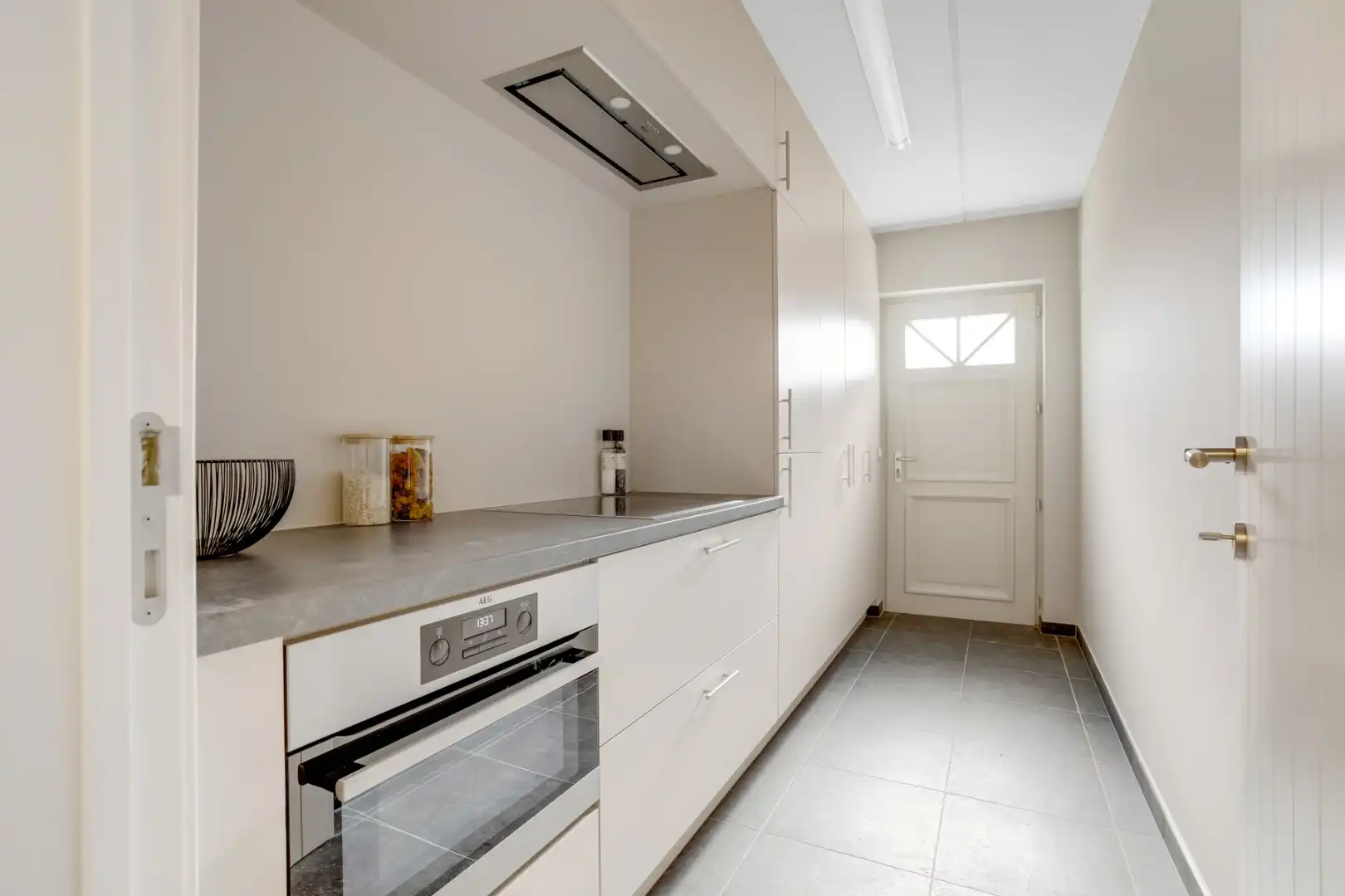 Gemeubelde gelijkvloerse studio in het centrum van Kasterlee-Lichtaart! foto 9