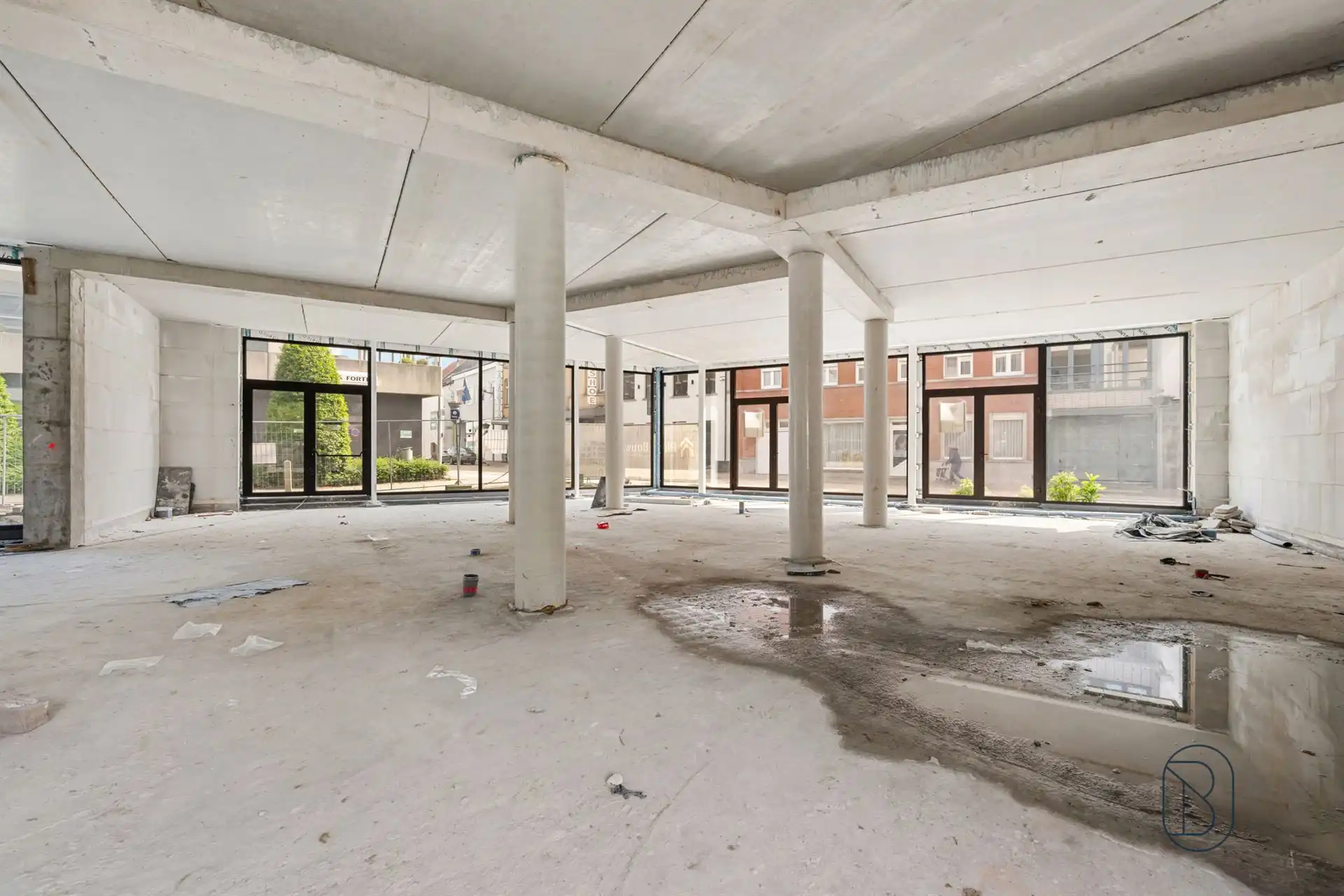 Handelsgelijkvloers te koop in het centrum van Tielt! foto 7