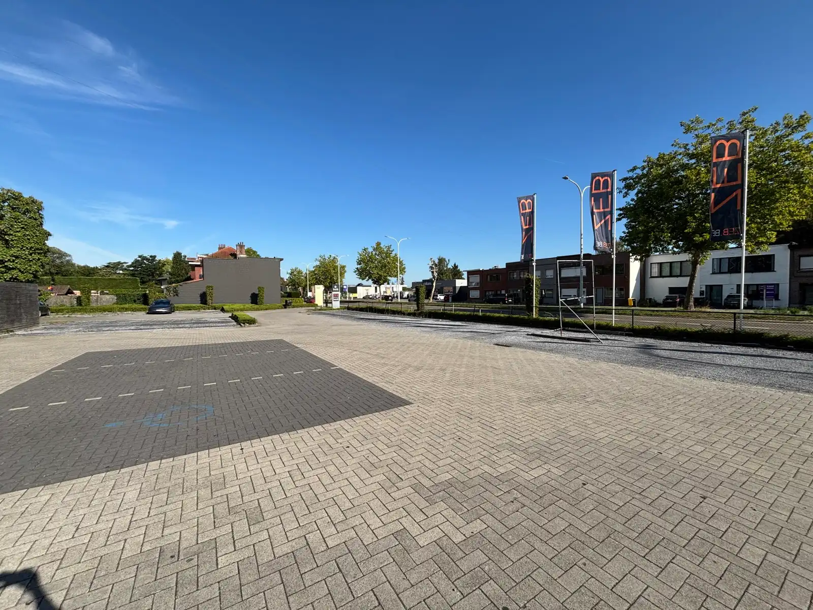 Winkelpand met showroom & magazijn te huur – Lier (1.000 m²) foto 13