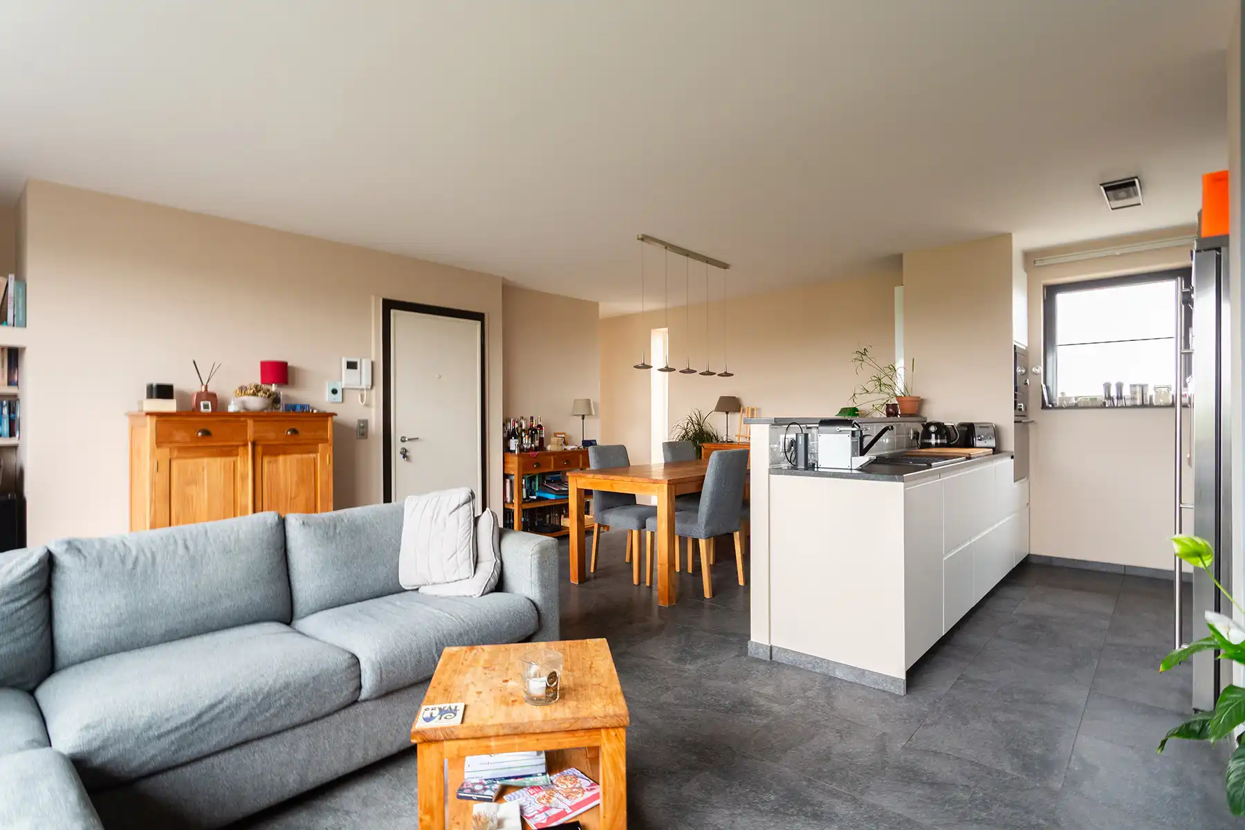 Ekeren - 1 slpk penthouse met riant terras. Sales - Rentback foto 5