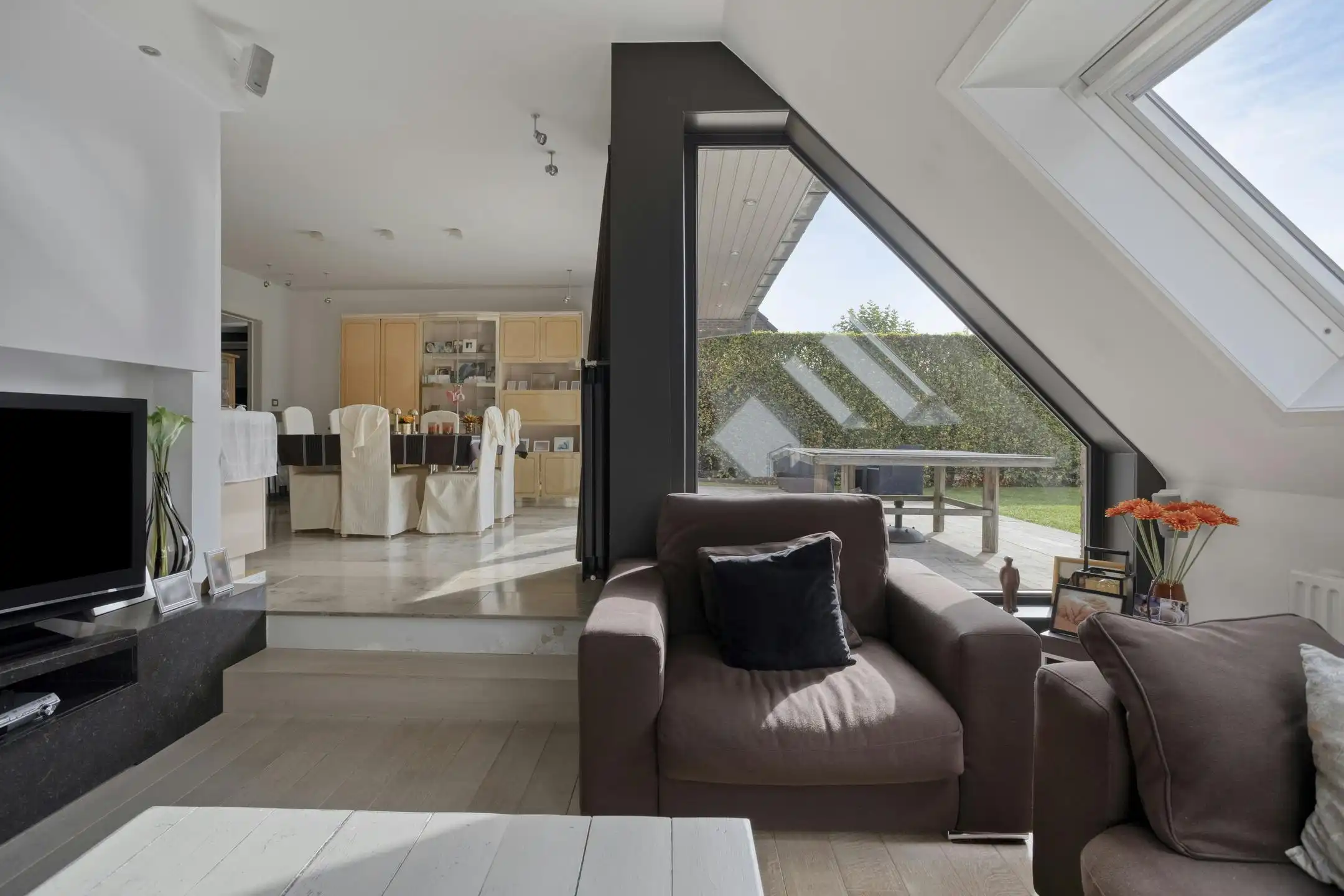 Alleenstaande woning in een rustige wijk te koop in Bissegem foto 4