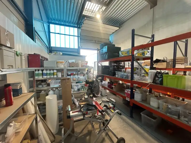 Magazijnruimte van 88 m² + parking - gelegen te Evergem foto 4