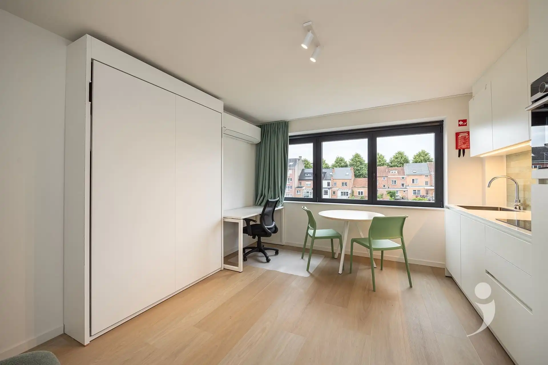 olledig gerenoveerde en bemeubelde studio in Leuven foto 4