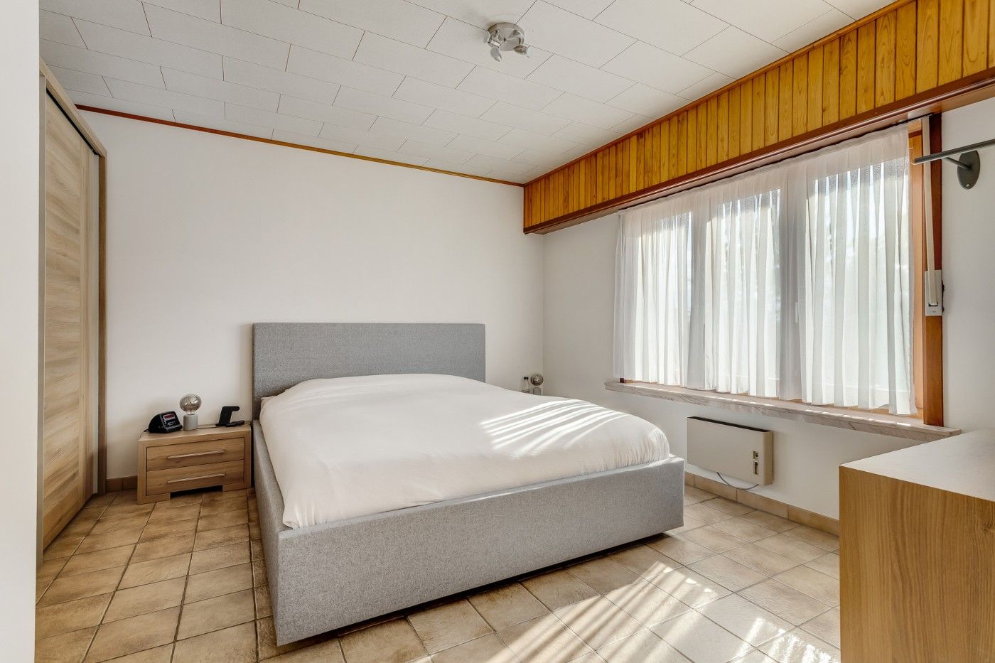Gigantische, oerdegelijke woning met 4+ slpk., oprit, garage en west-tuin foto 16