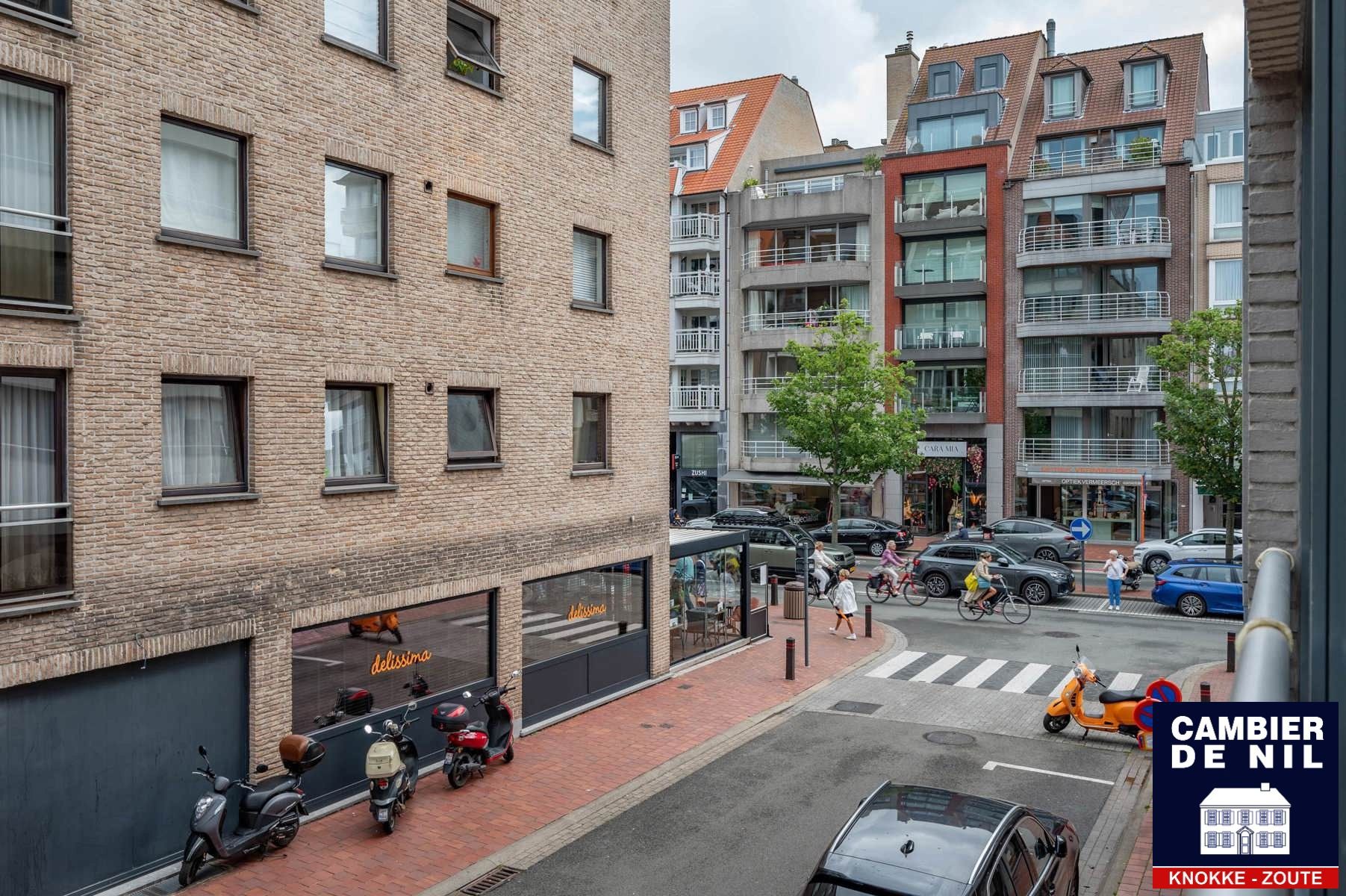 Prachtig gerenoveerd appartement met 2 slaapkamers foto 16