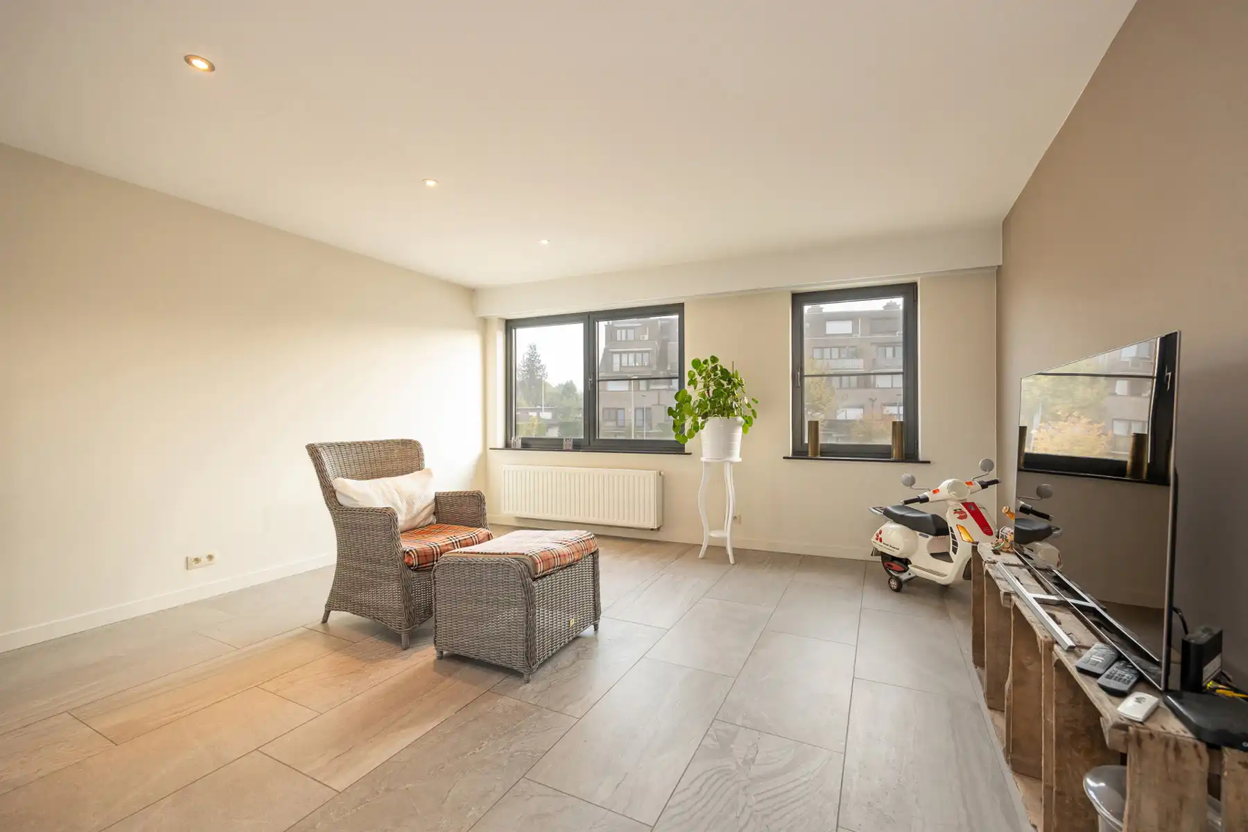 Veelzijdige handelszaak met woonst en topzichtbaarheid foto 20