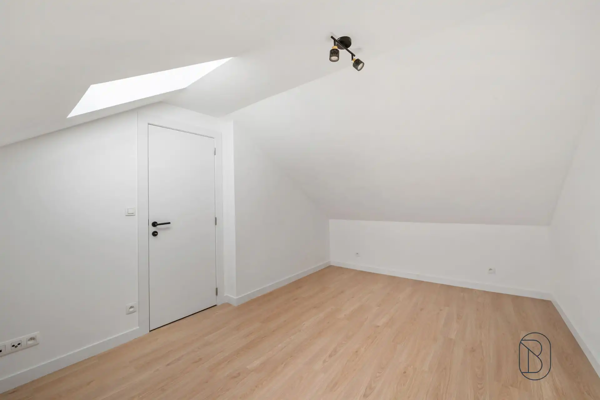 Goedgelegen leuk gerenoveerde woning met stadstuin foto 17