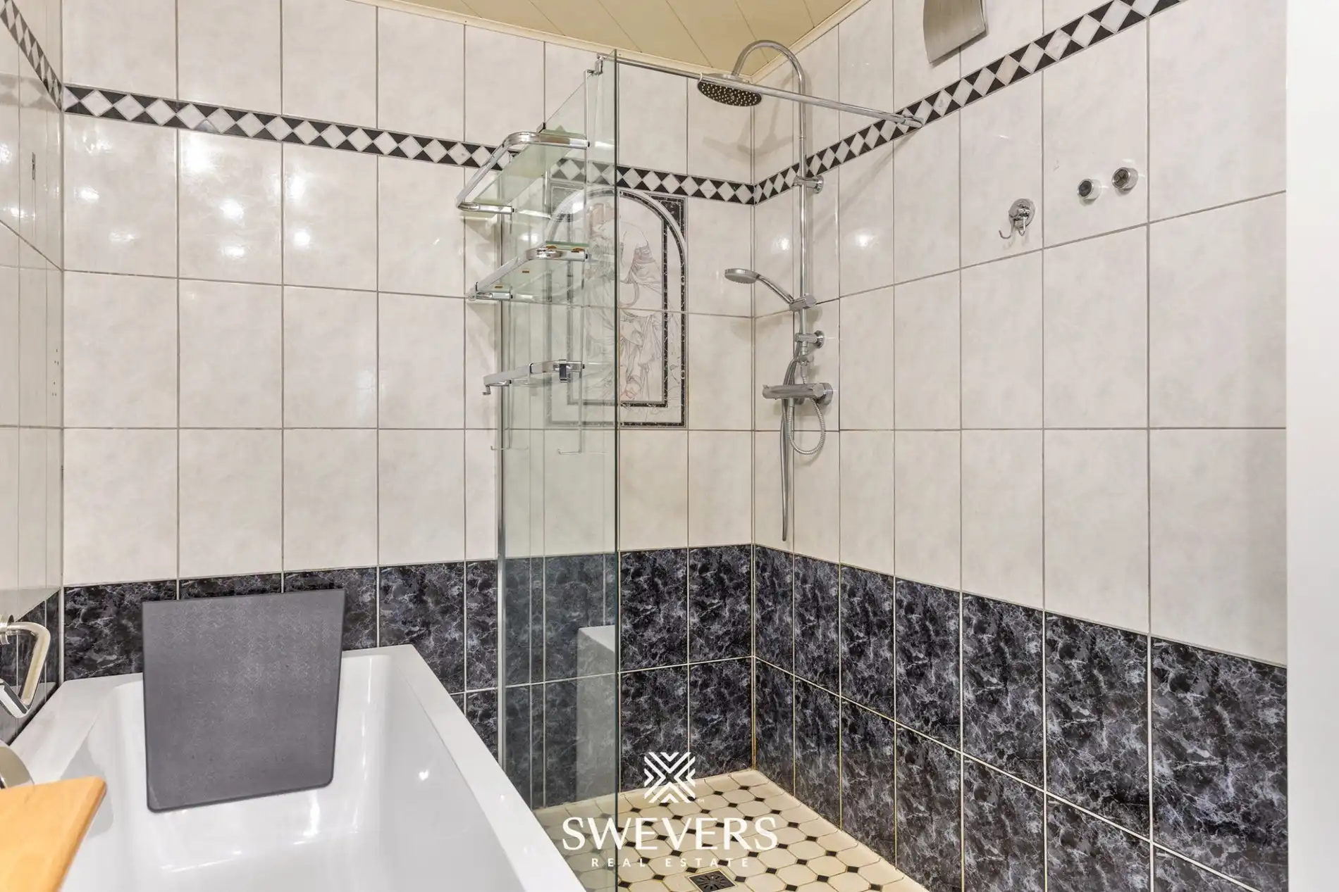 Ruime & energiezuinige gezinswoning in Sint-Truiden foto 14