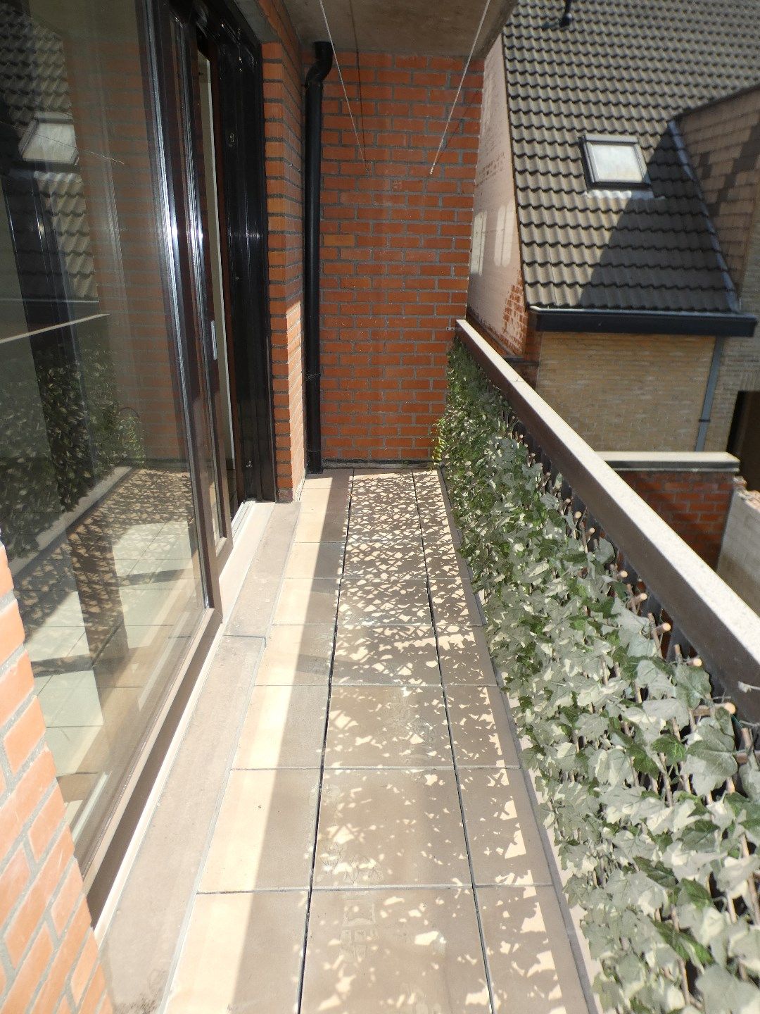 Instapklaar 2-slpk appartement met terras, Torhout foto 21