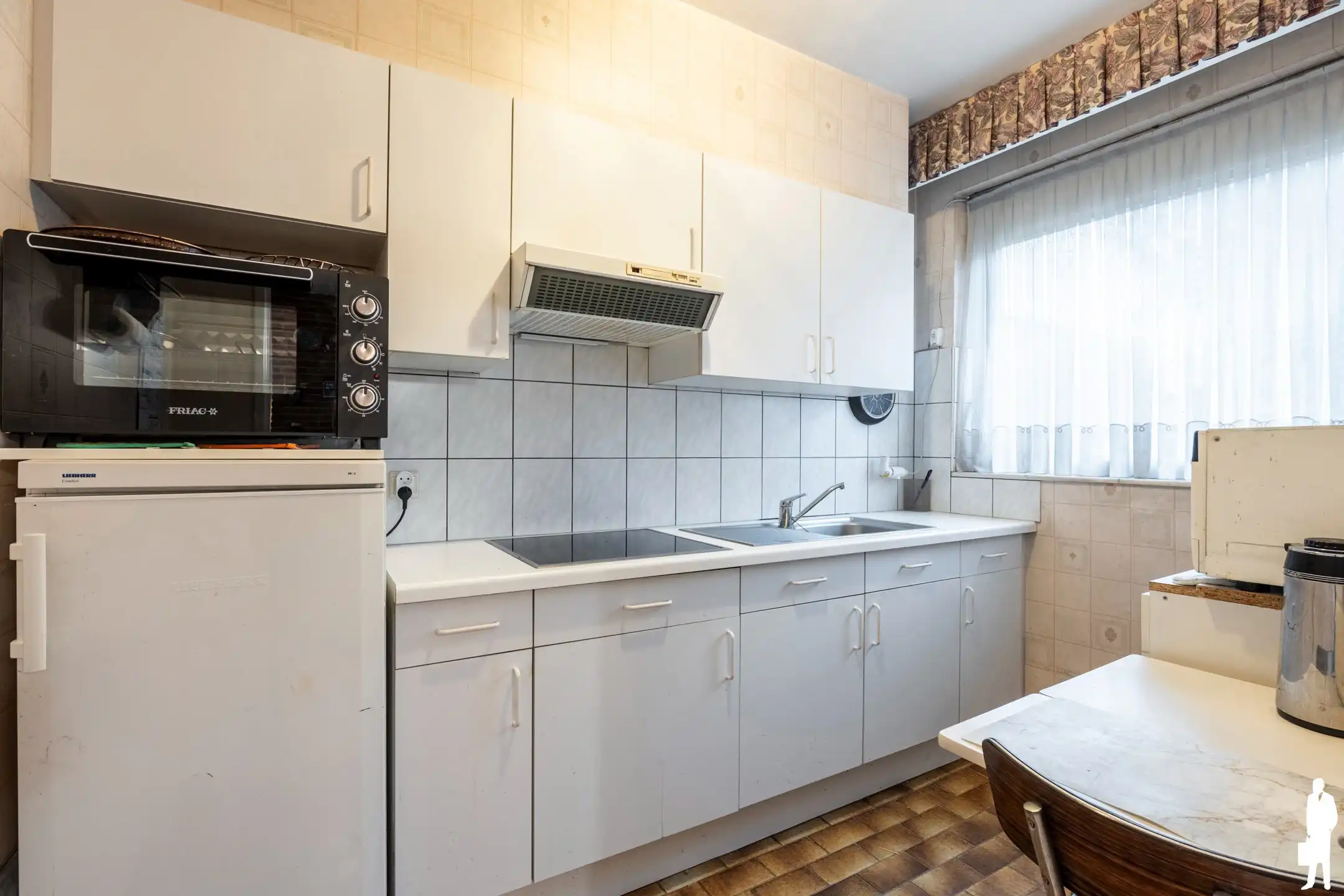 Verhuurd appartement met 2 slpk. en private garage foto 10