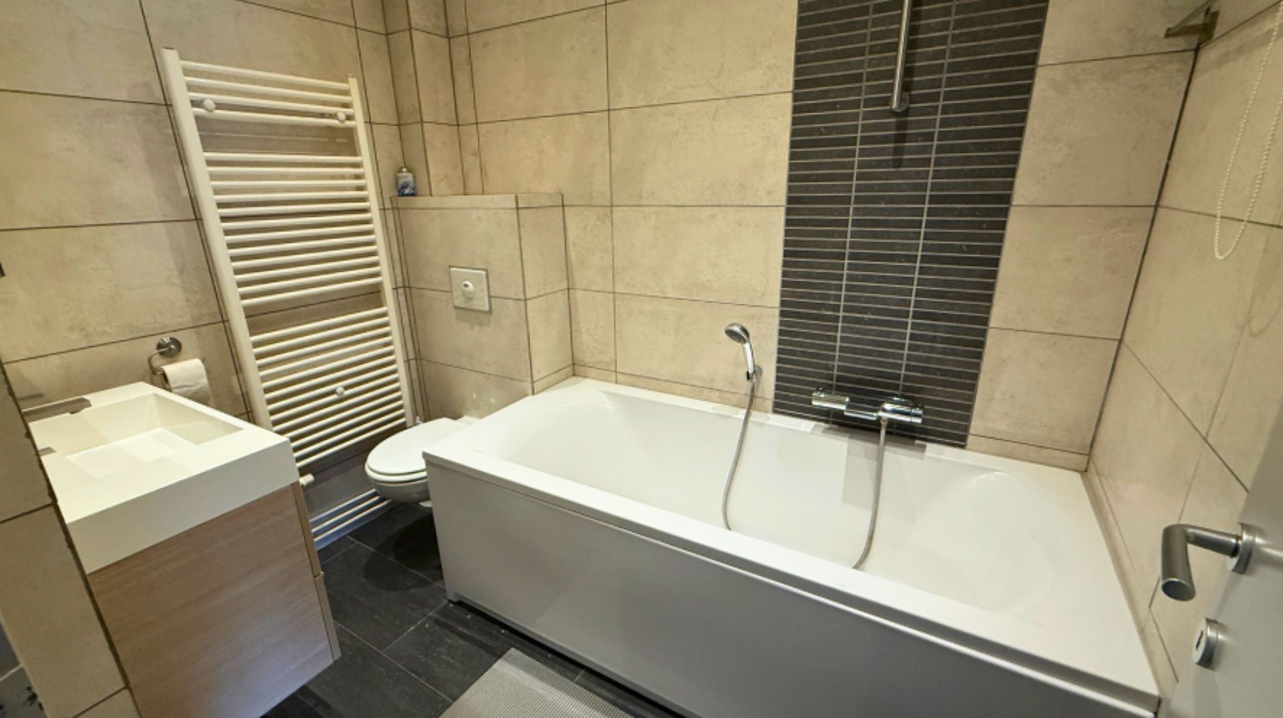Instapklaar tweeslaapkamer appartement  foto 9