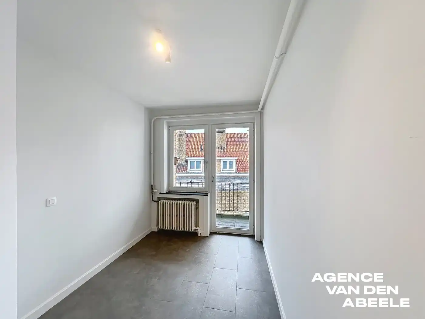 Vernieuwd appartement met 2 slaapkamers foto 5