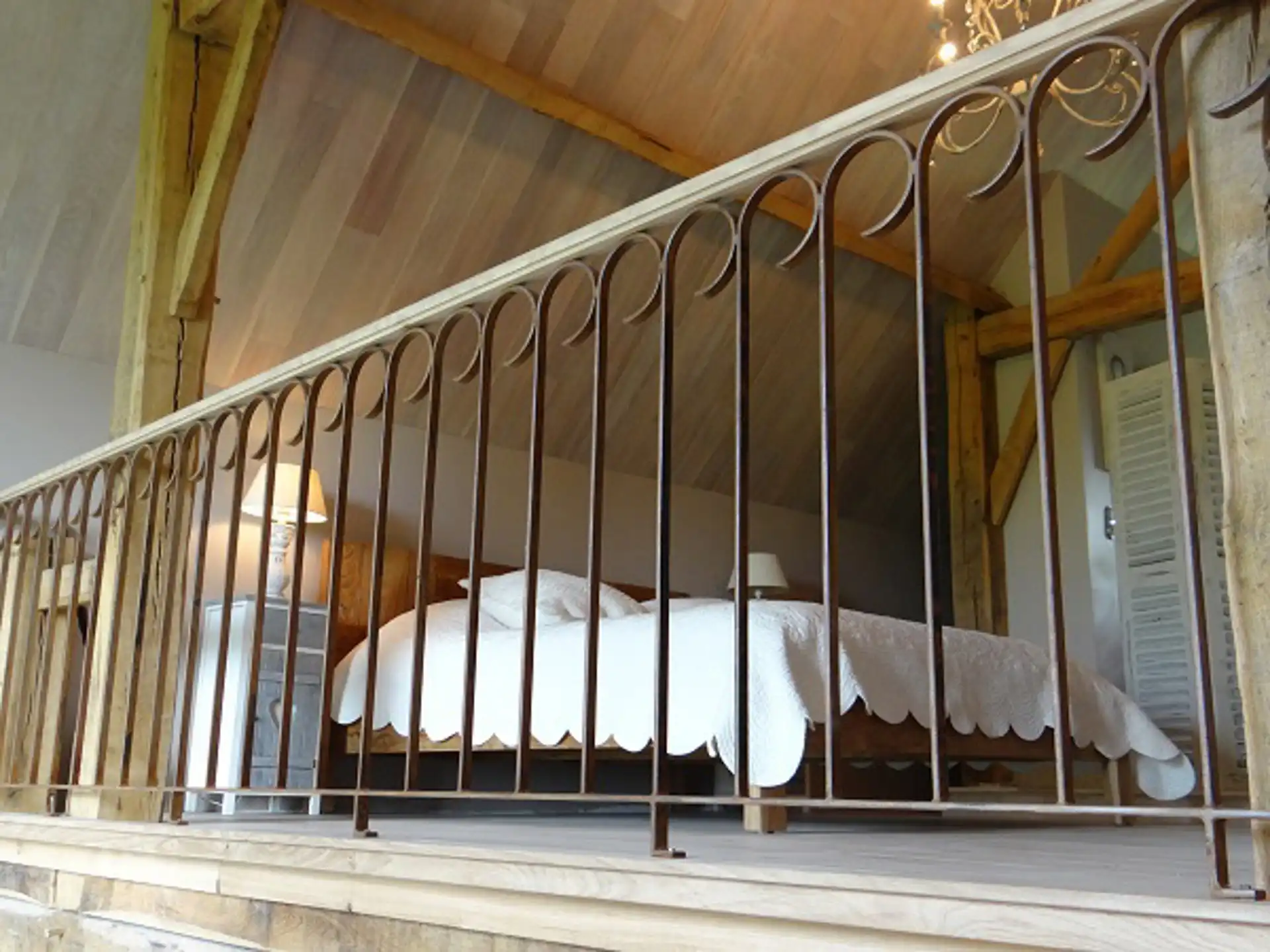 Gerestaureerde vierkantshoeve met B&B op 80 are grond foto 45